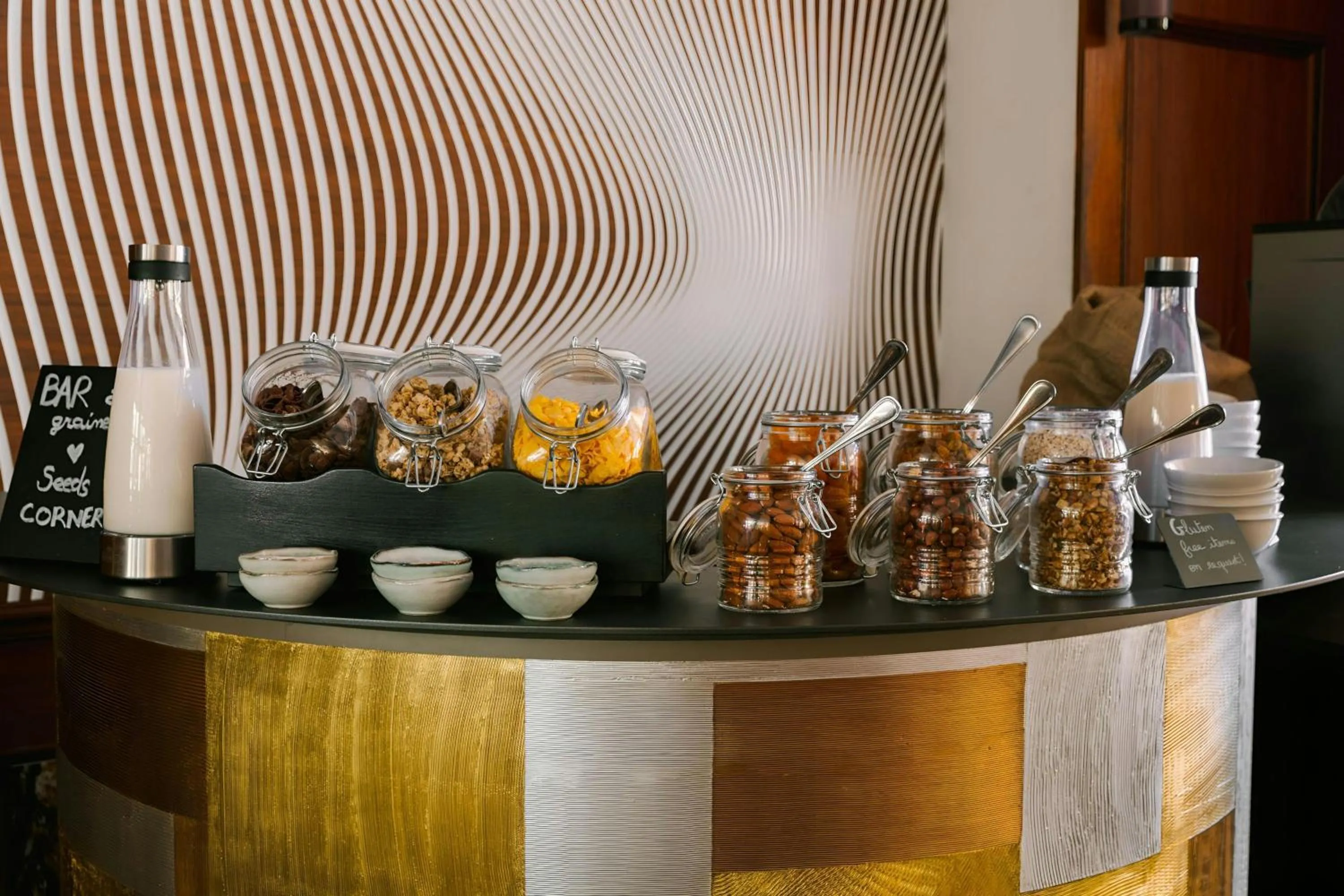 Breakfast in Atala Hotel Champs Elysées, Sonder by Marriott Bonvoy