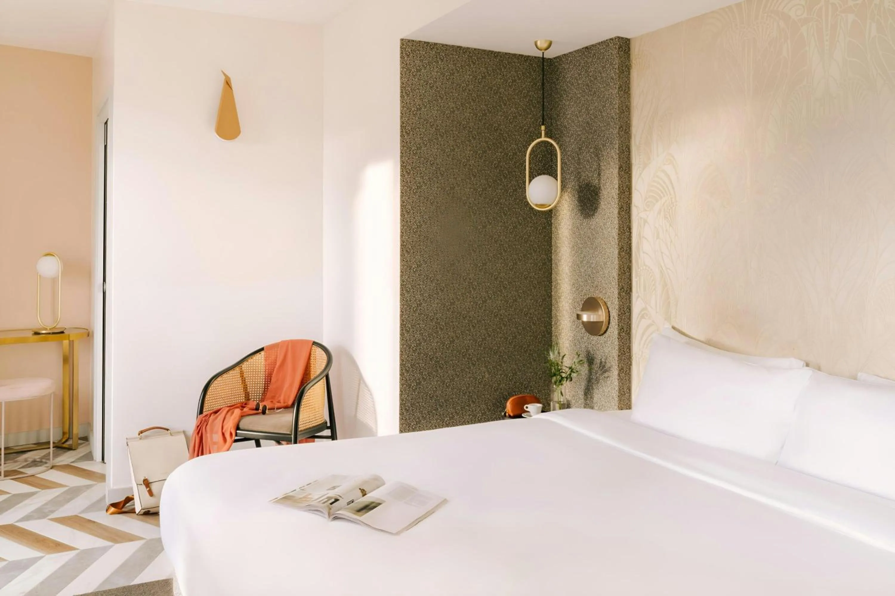 Bedroom, Bed in Atala Hotel Champs Elysées, Sonder by Marriott Bonvoy