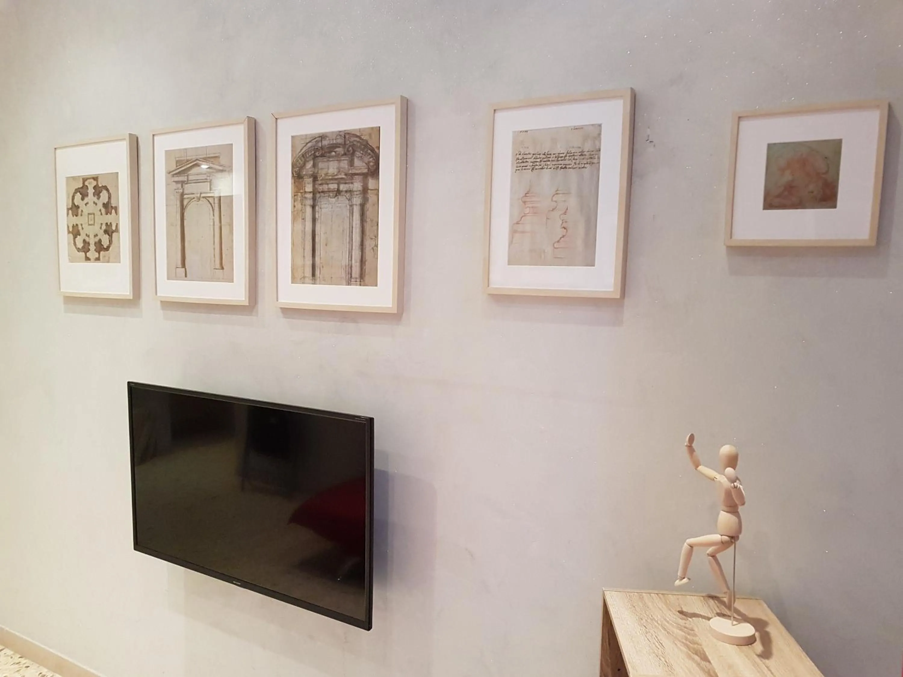 TV and multimedia in GALLERY ART - Sea View