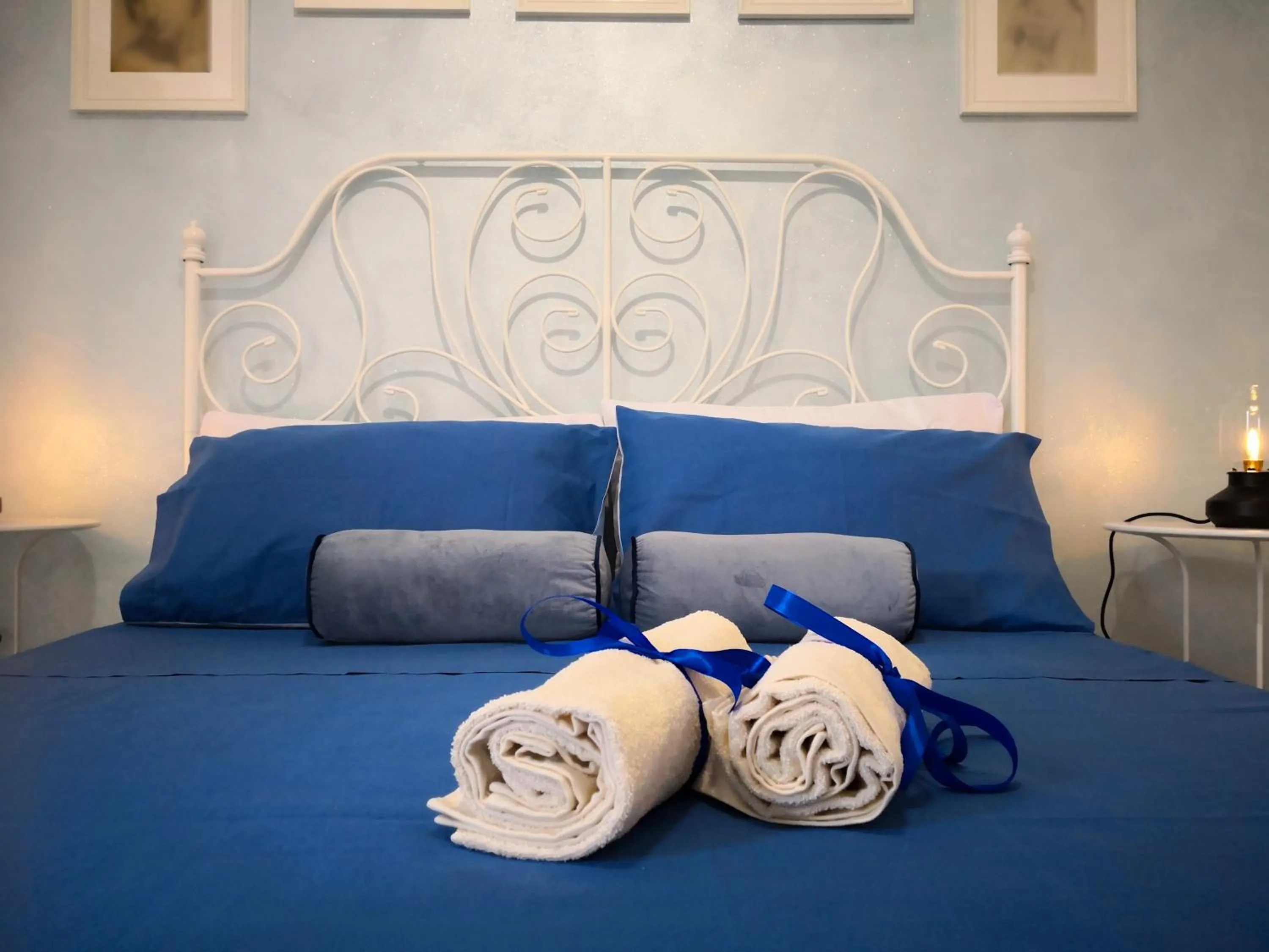 Bedroom in GALLERY ART - Sea View