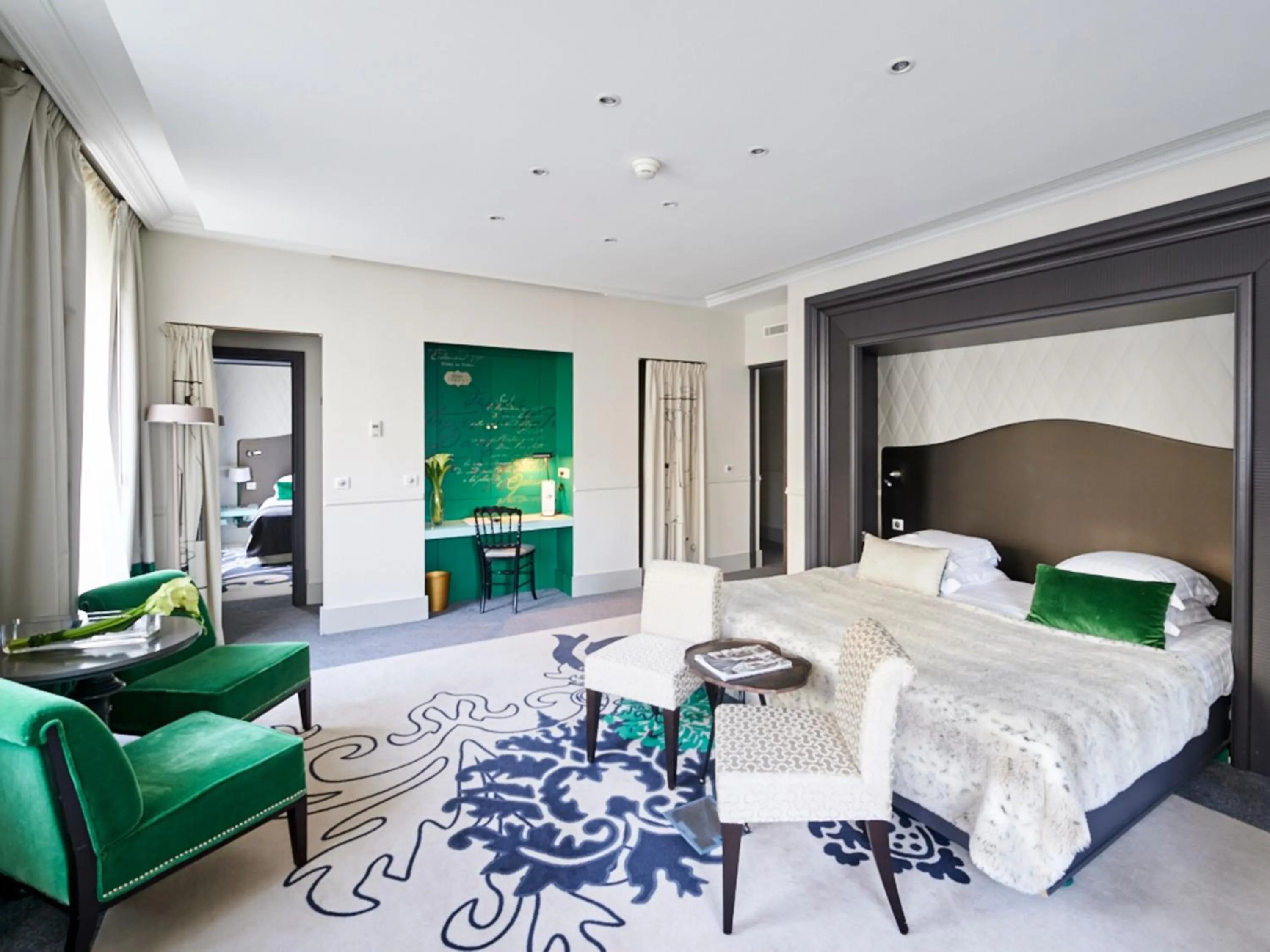 Bedroom, Bed in Edouard 7 Paris Opéra