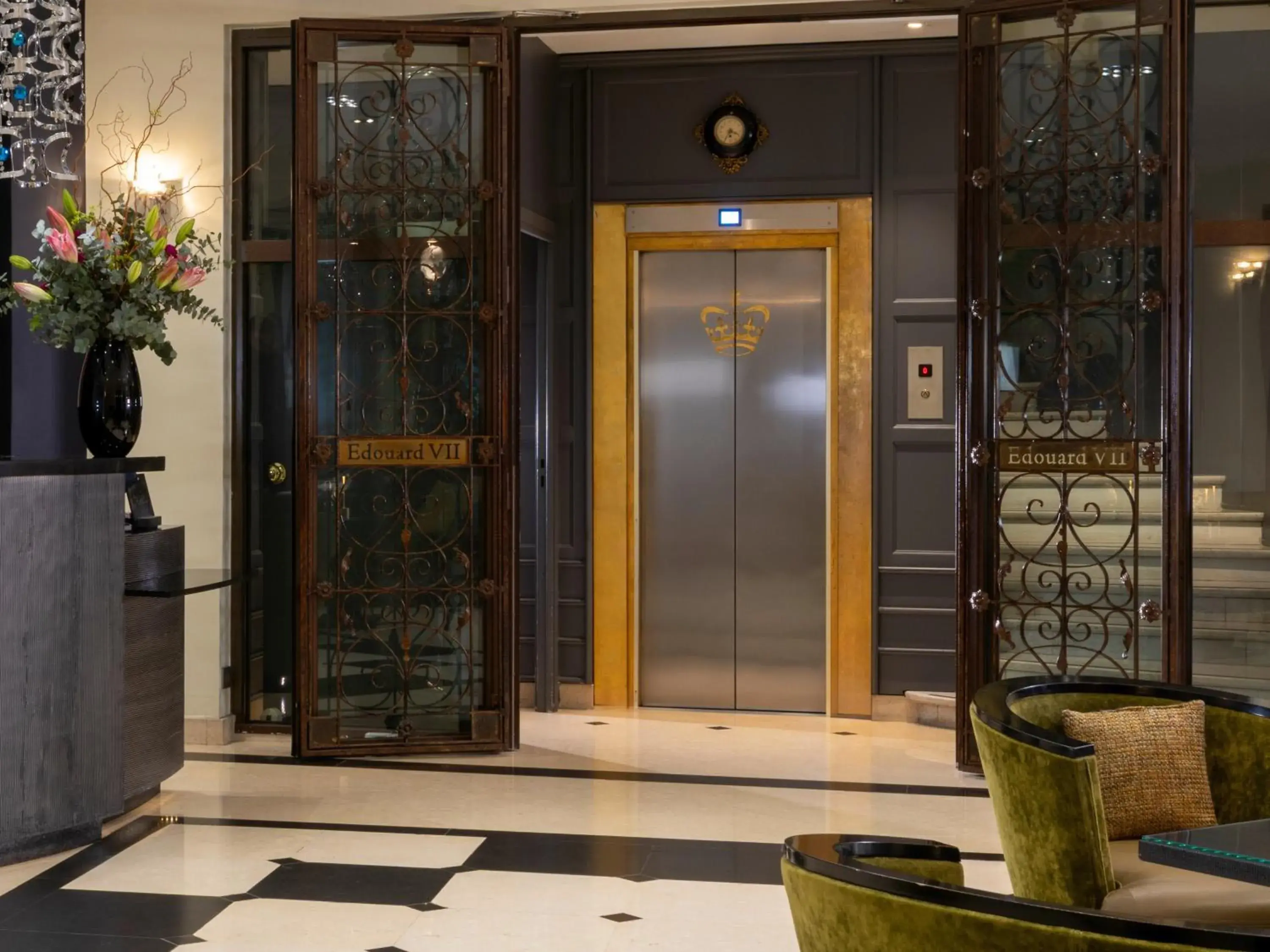 Lobby or reception in Edouard 7 Paris Opéra Lobby or reception in Edouard 7 Paris Opéra