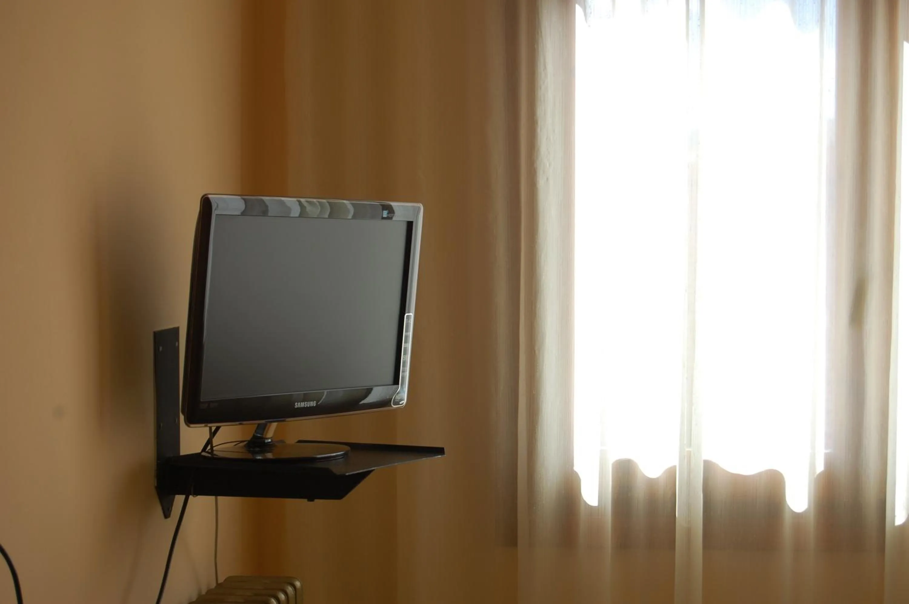 TV and multimedia in Hotel Balfagón