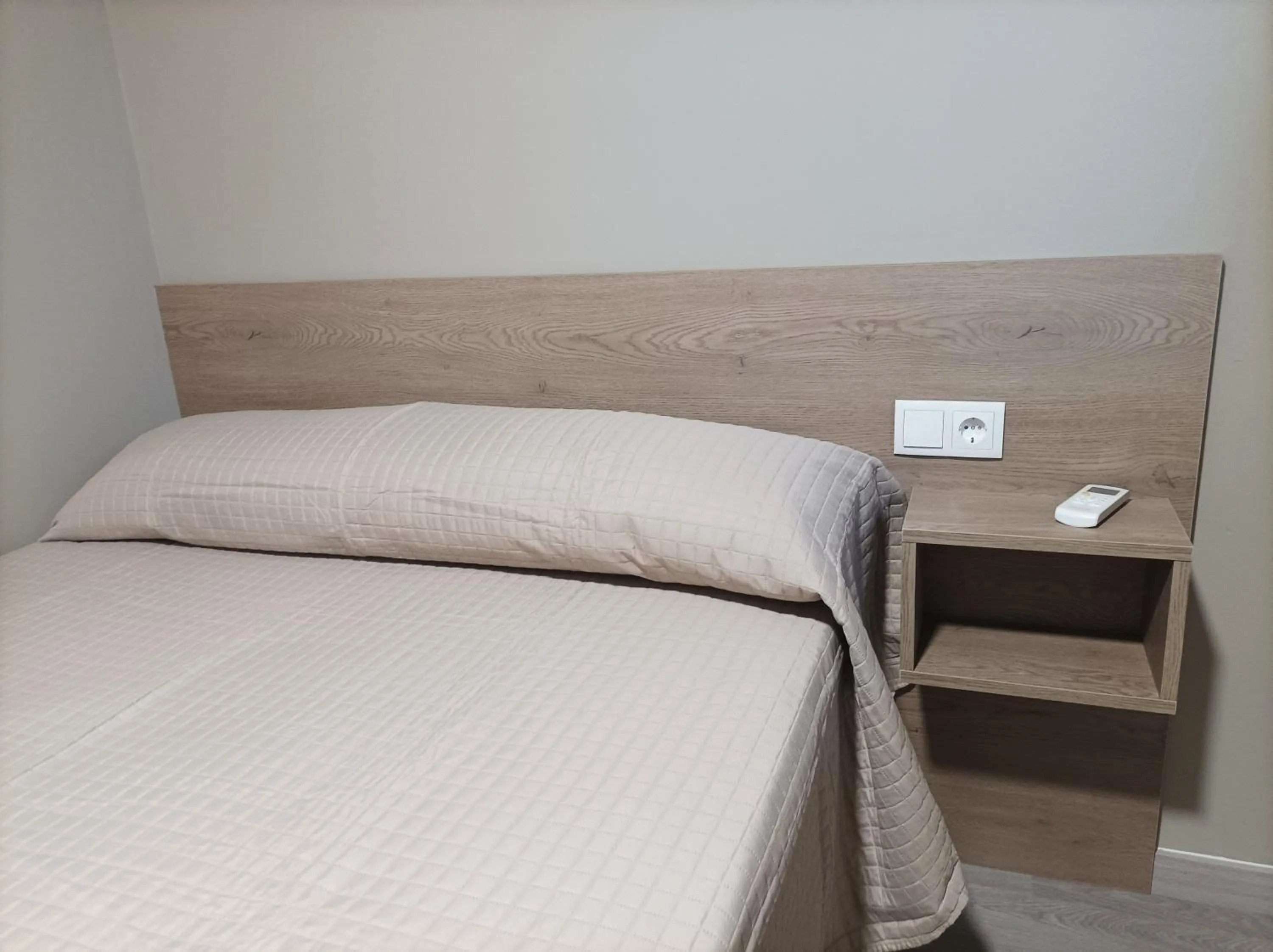 Bed in Hotel Balfagón