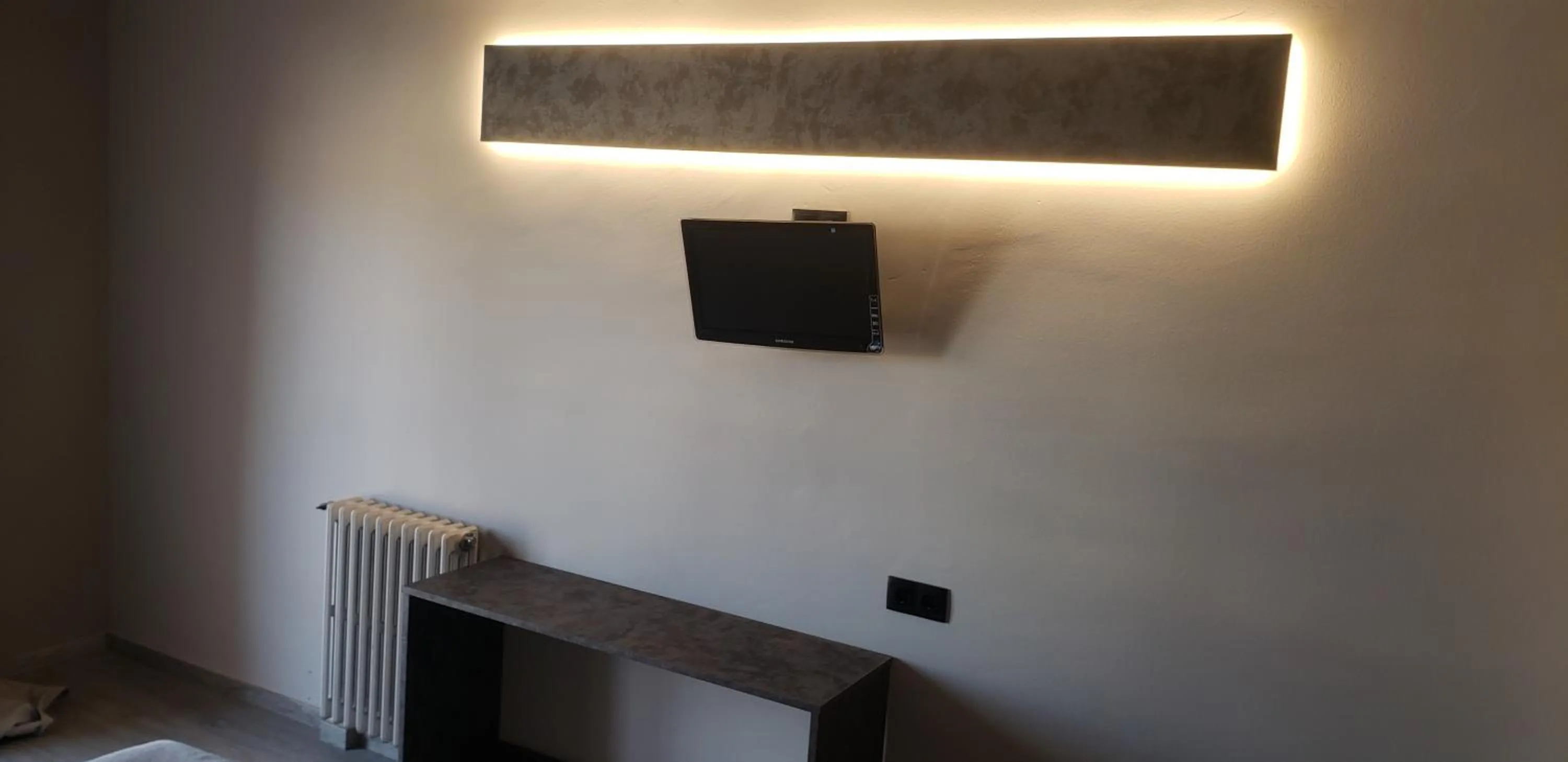 TV and multimedia in Hotel Balfagón