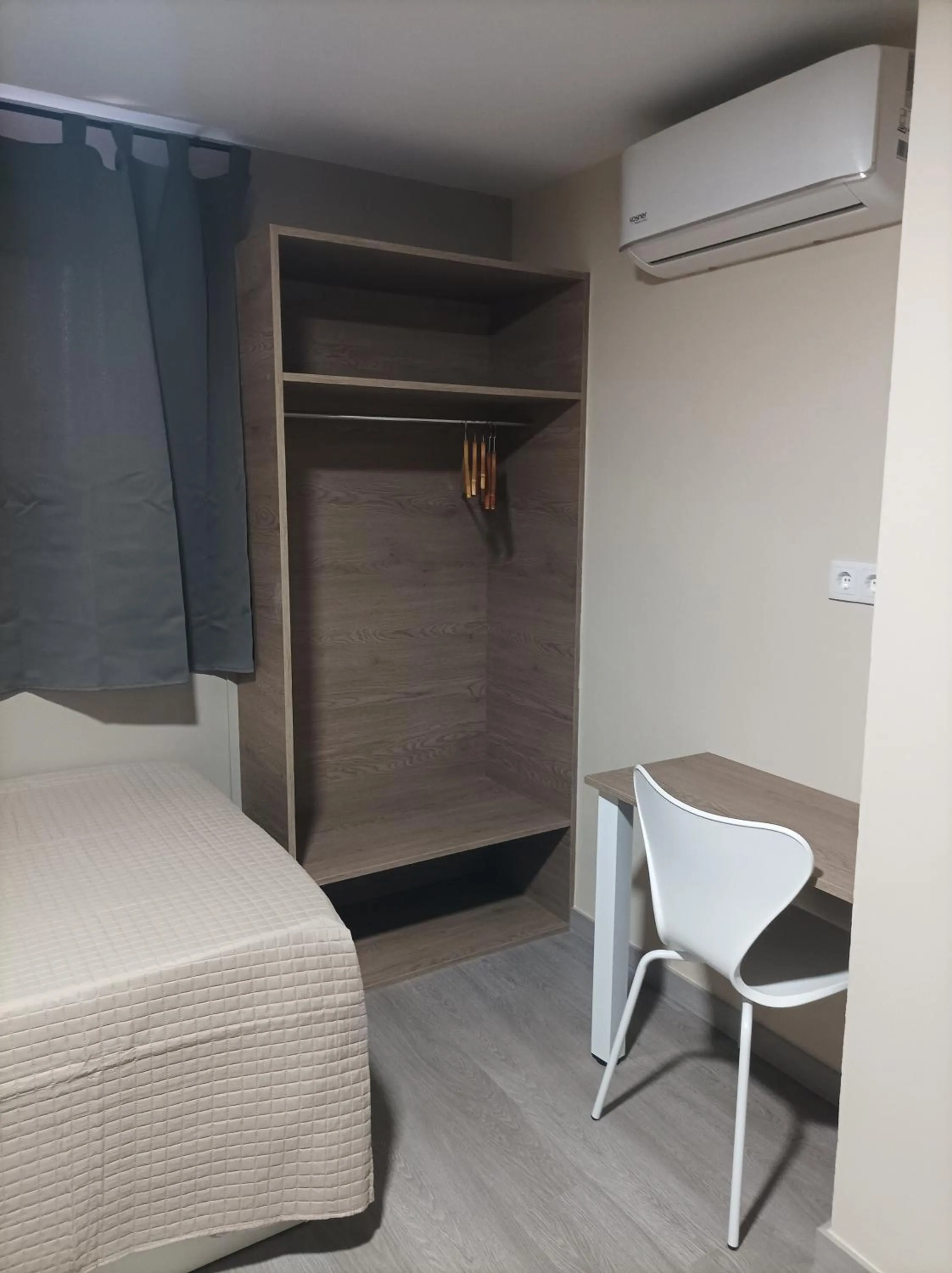 Bed in Hotel Balfagón