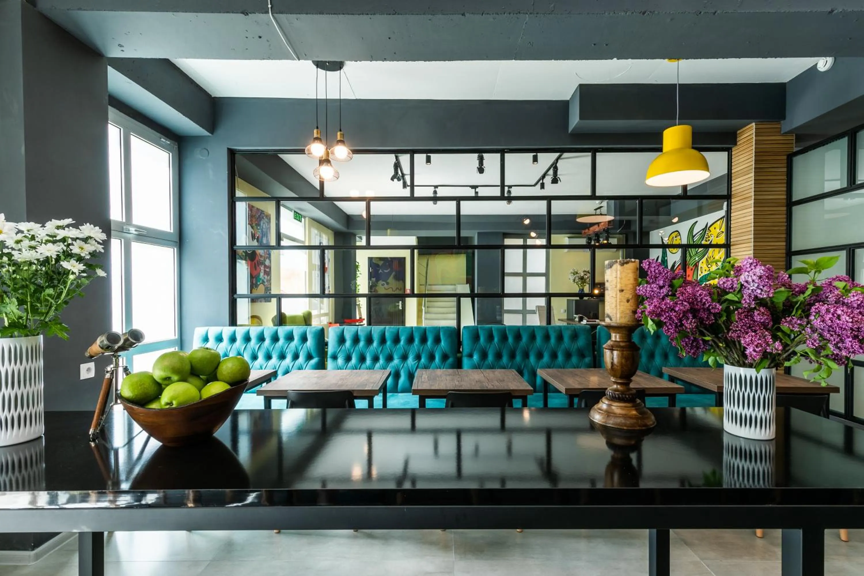 Restaurant/places to eat in Boutique Hotel MOJO