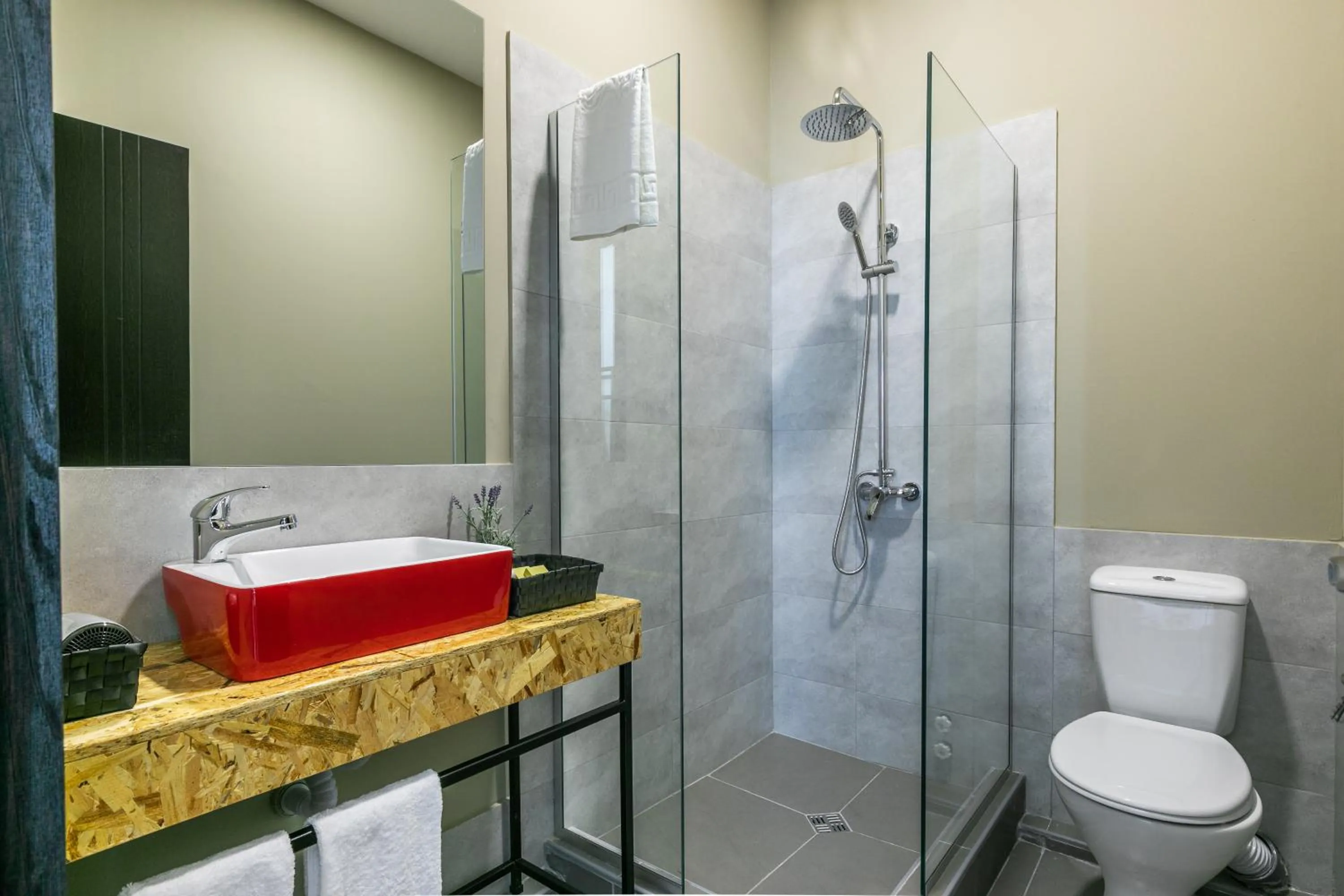 Shower in Boutique Hotel MOJO