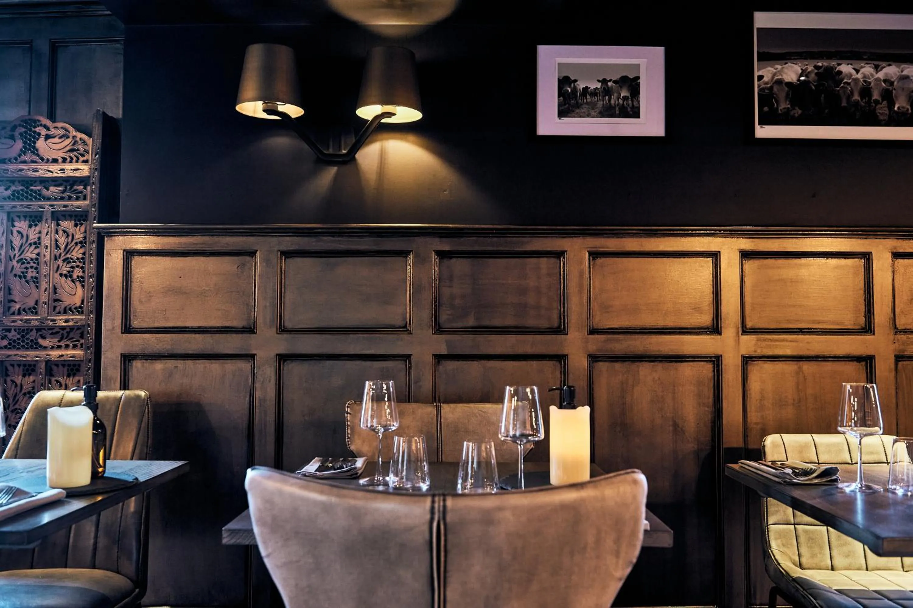 Restaurant/places to eat in The Brown's Hotel