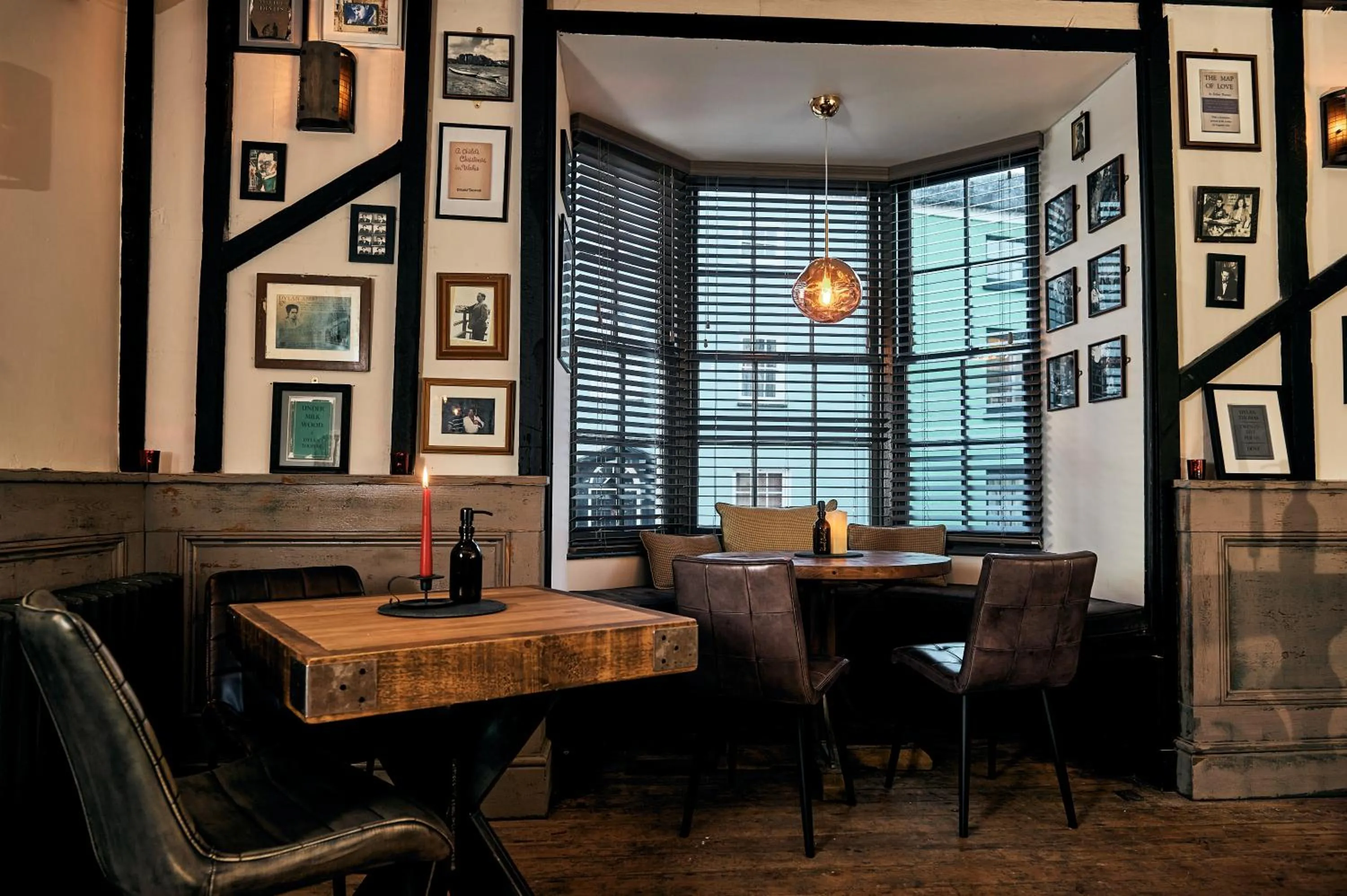 Restaurant/places to eat in The Brown's Hotel