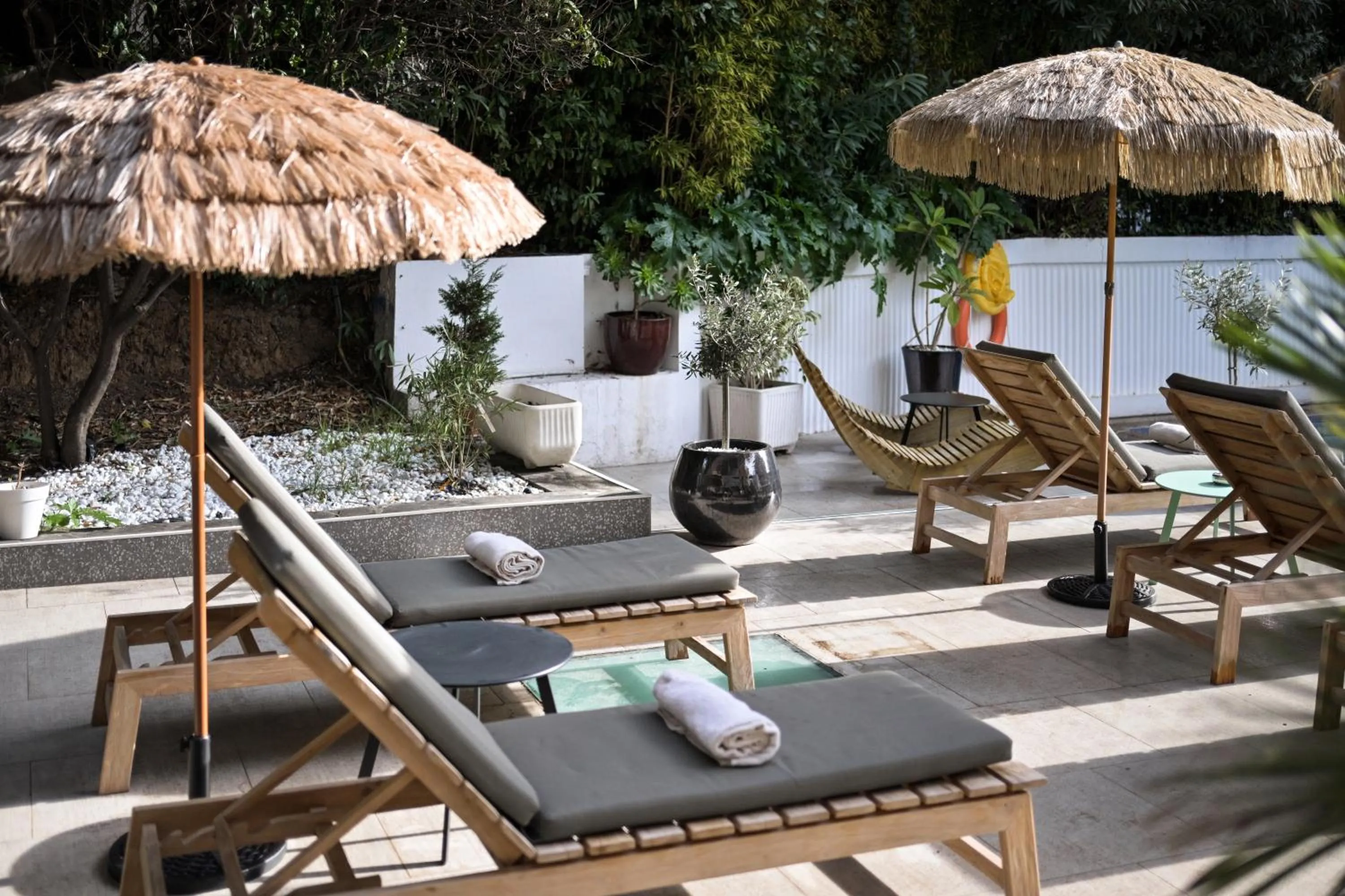 Swimming pool in Juliana Hotel Cannes