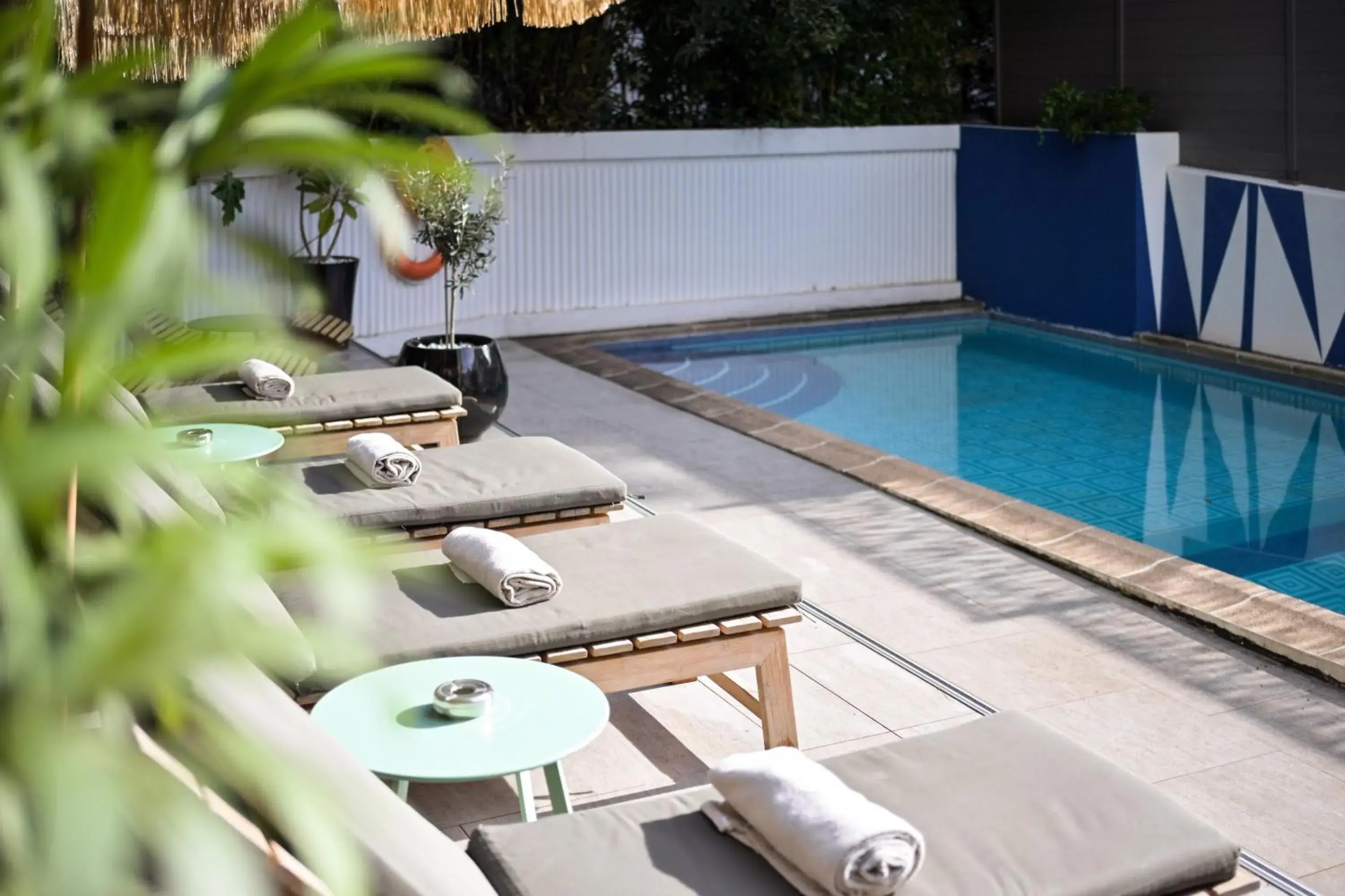 Swimming pool in Juliana Hotel Cannes Swimming pool in Juliana Hotel Cannes