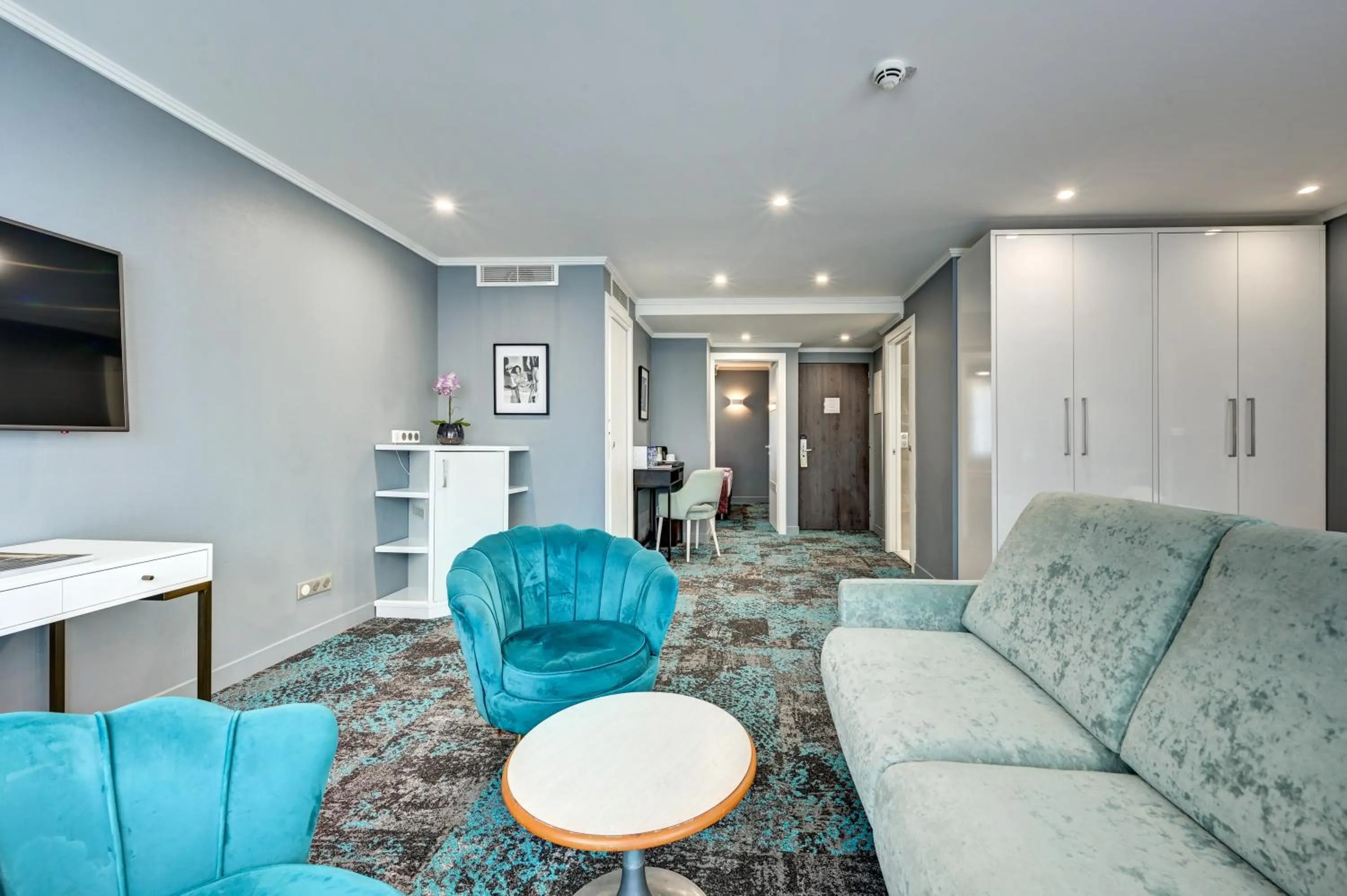 Family in Juliana Hotel Cannes