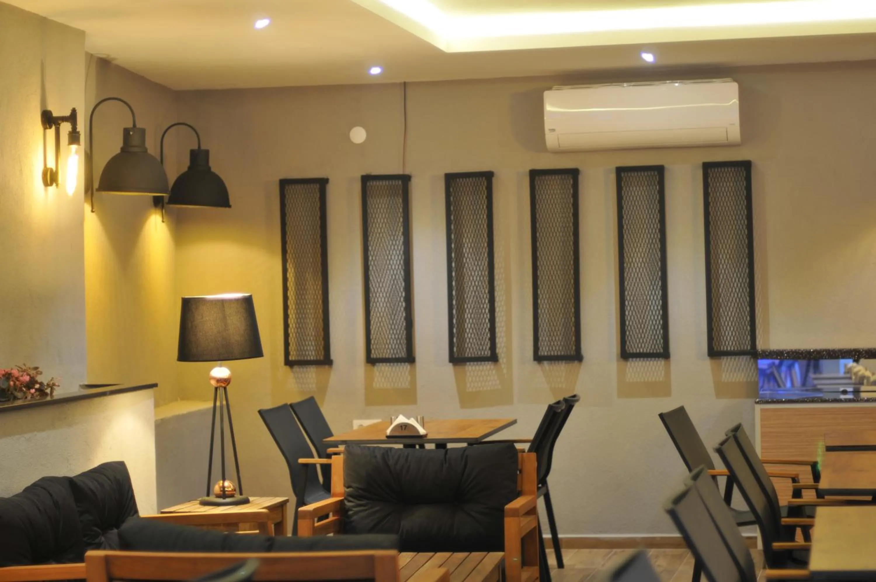 Restaurant/places to eat in Club Sema Suite Hotel