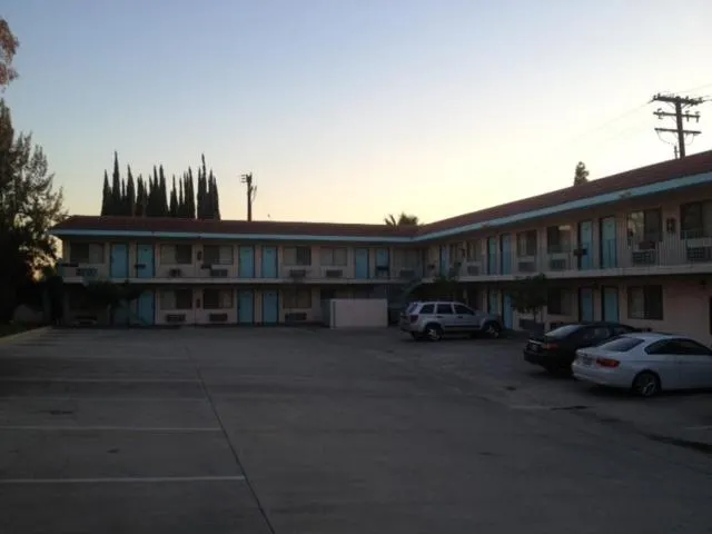Other in All 8 Motel