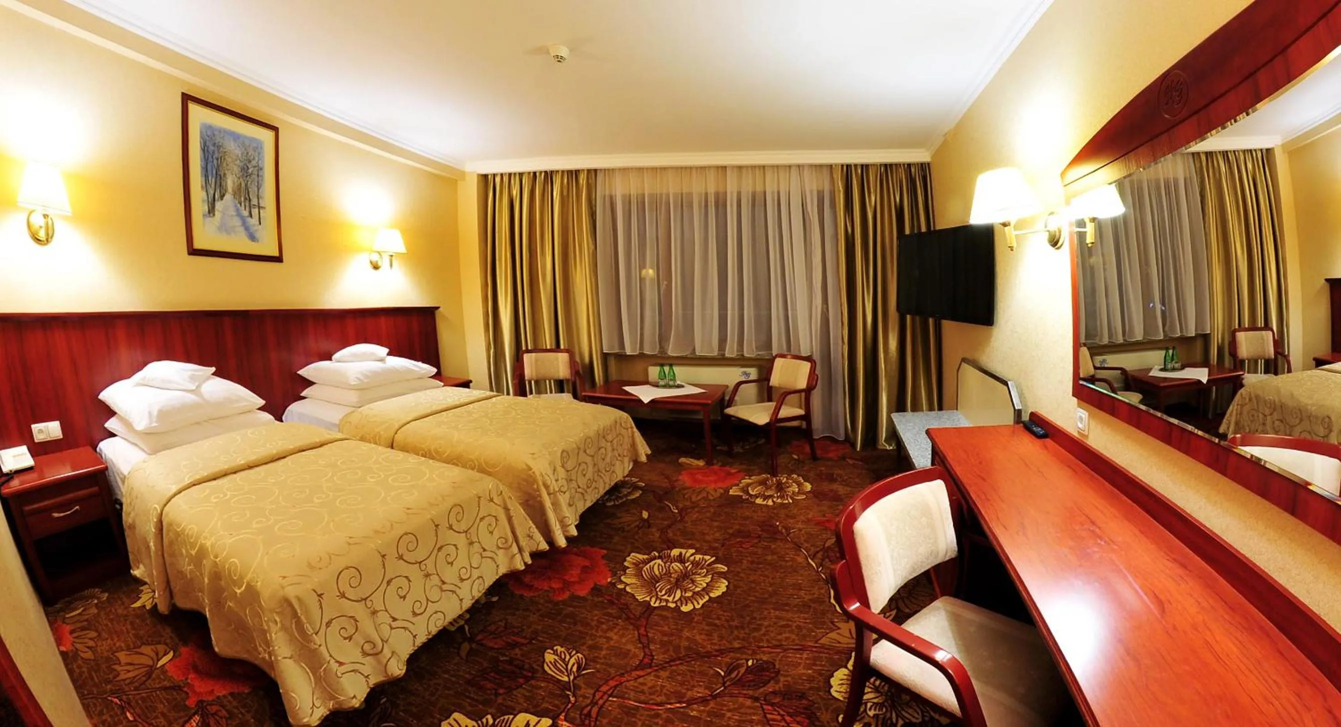 Photo of the whole room, Bed in Hotel Gołębiewski Wisła