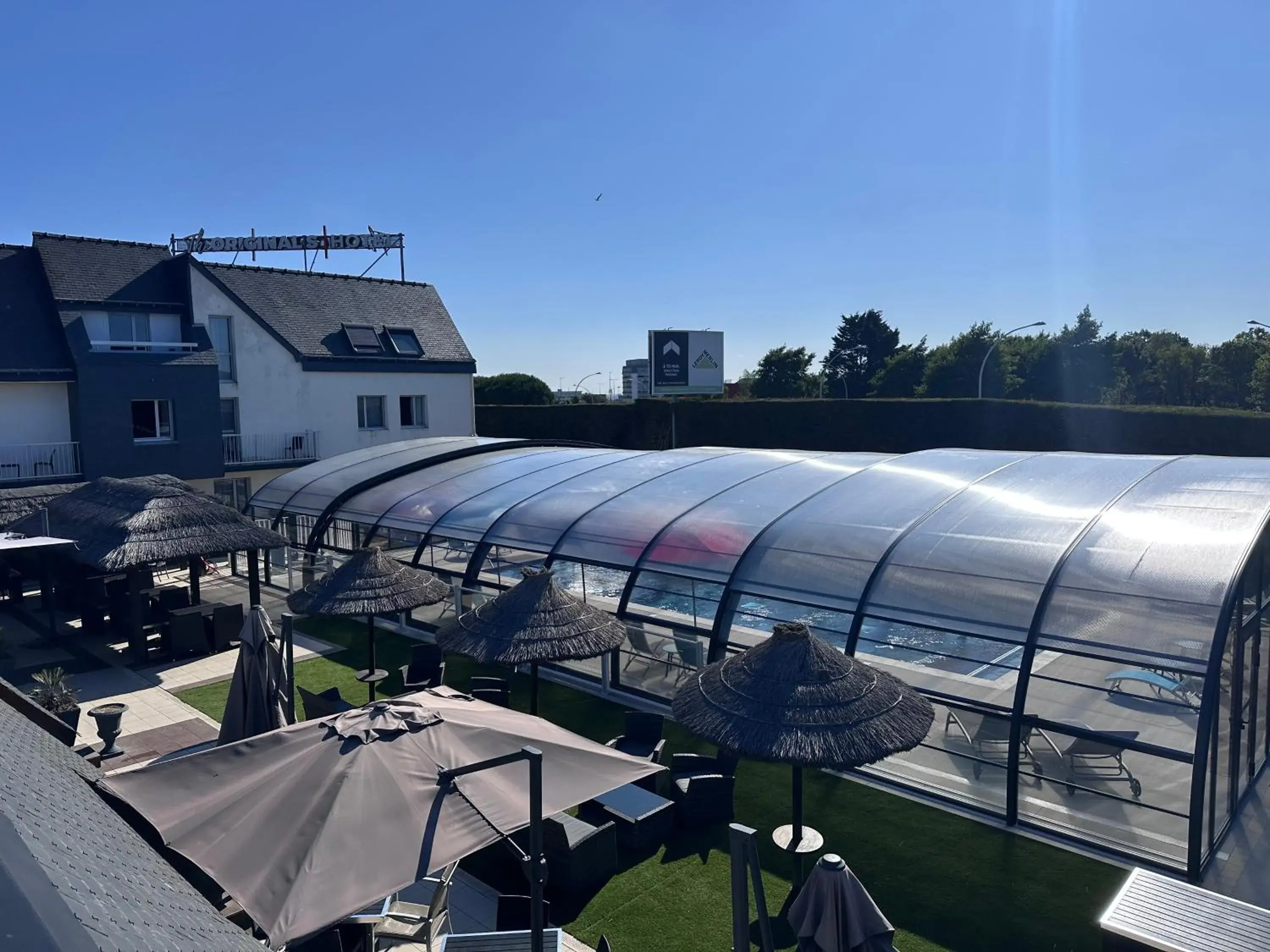 Swimming pool in The Originals Boutique, Hôtel Aquilon, Saint-Nazaire Swimming pool in The Originals Boutique, Hôtel Aquilon, Saint-Nazaire