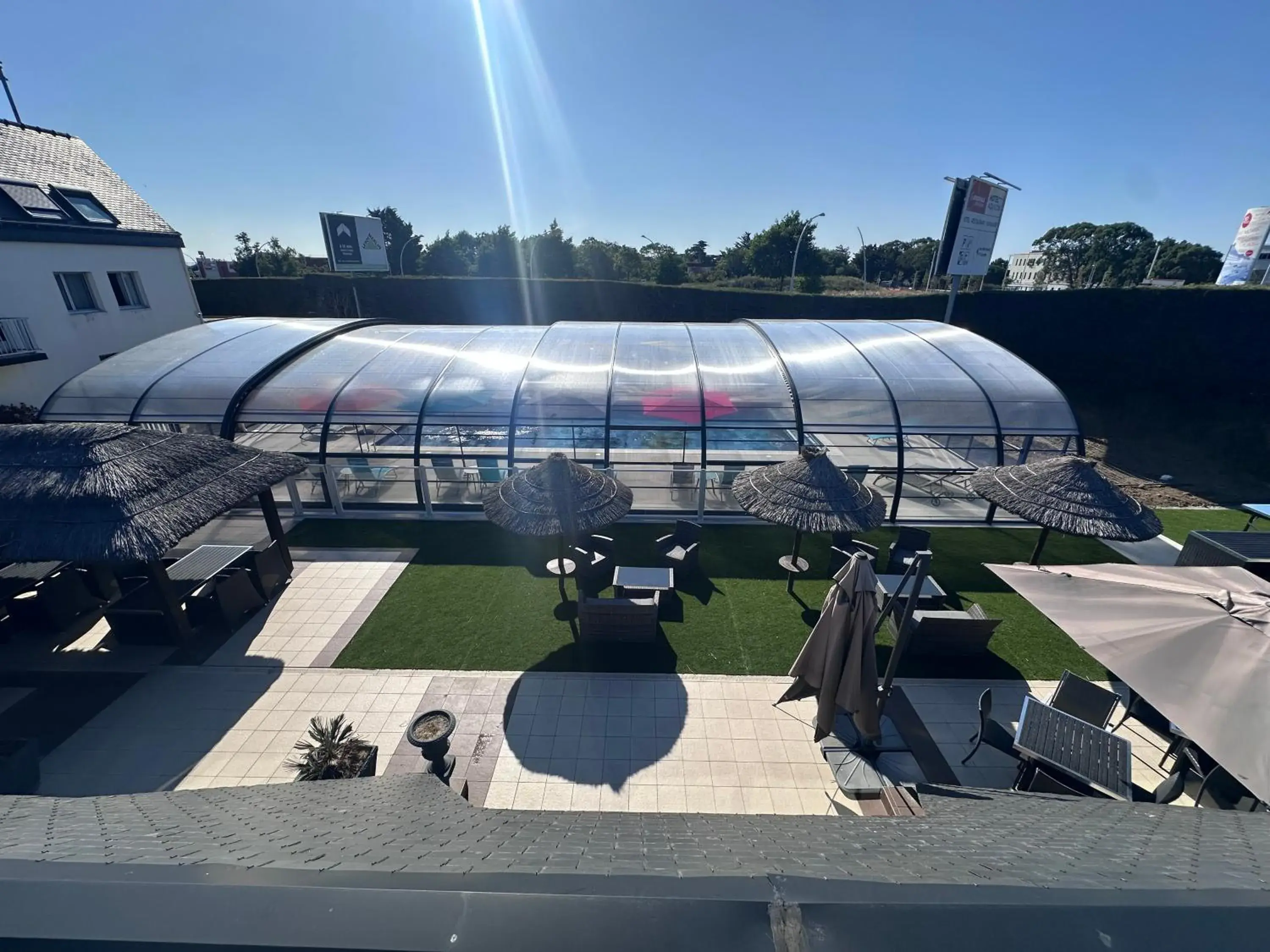 Swimming pool in The Originals Boutique, Hôtel Aquilon, Saint-Nazaire Swimming pool in The Originals Boutique, Hôtel Aquilon, Saint-Nazaire