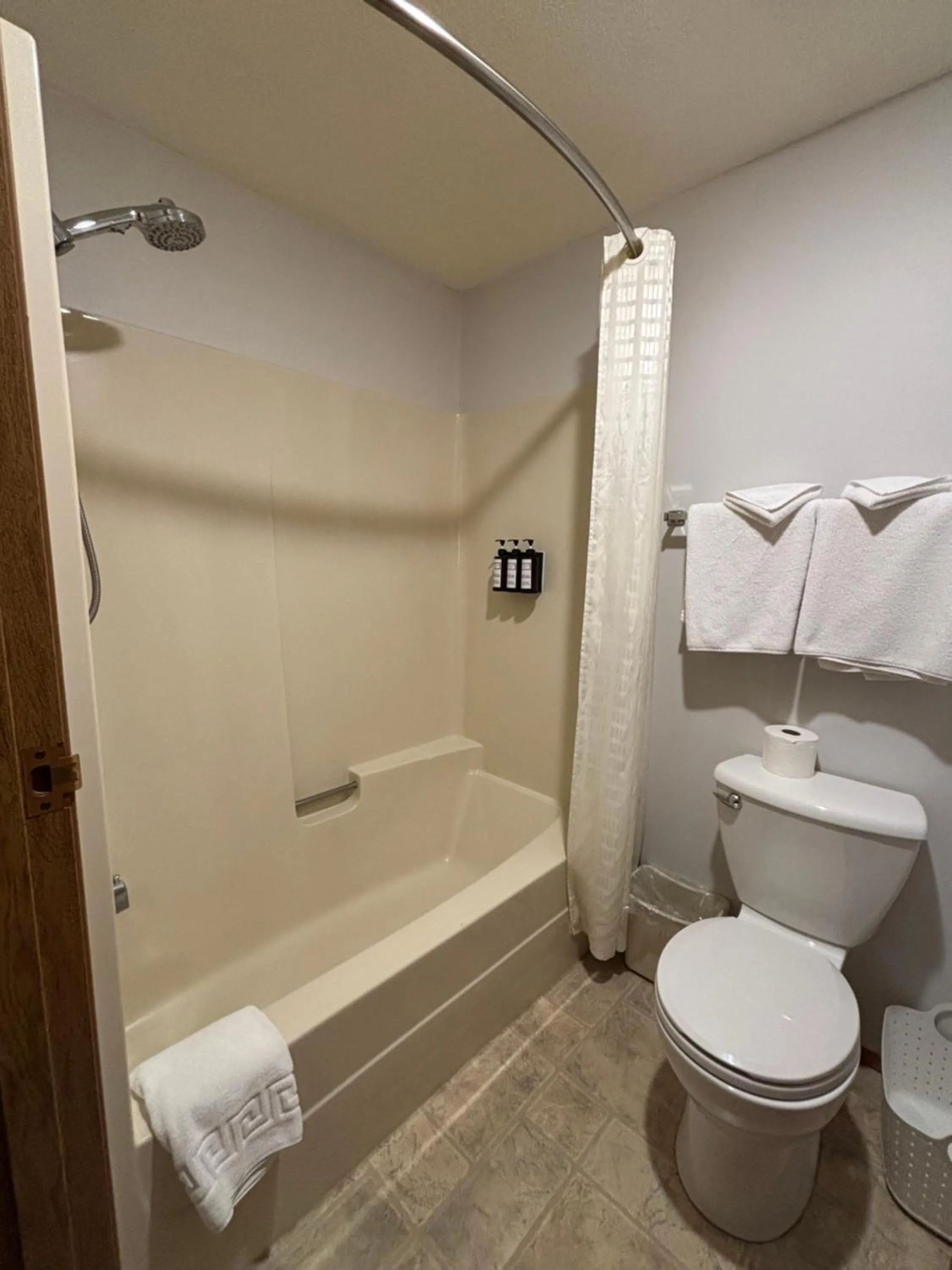 Bathroom in Western Traveller Motel