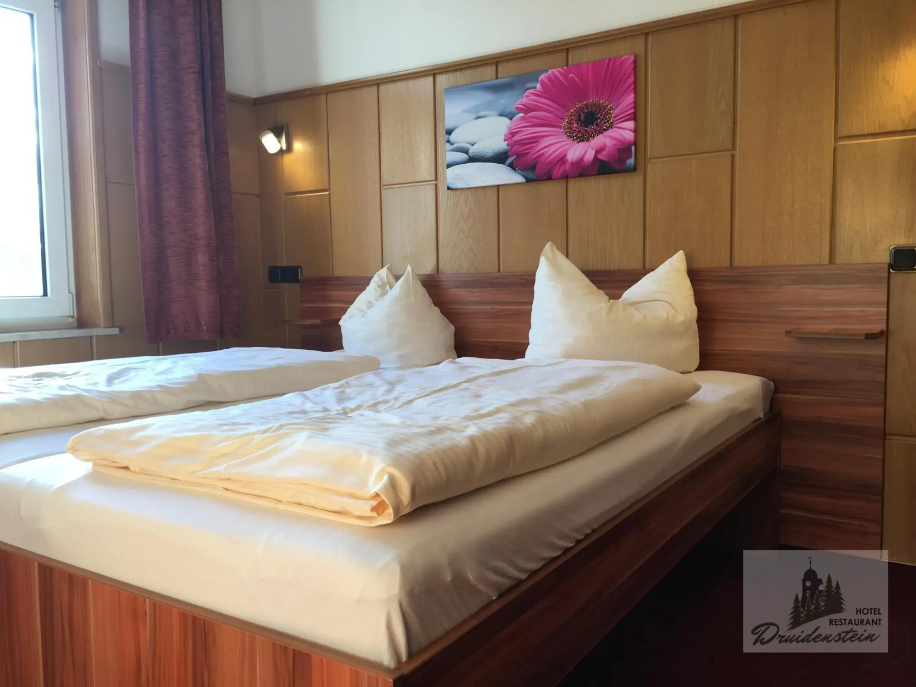 Double Room in Hotel & Restaurant Druidenstein Double Room in Hotel & Restaurant Druidenstein