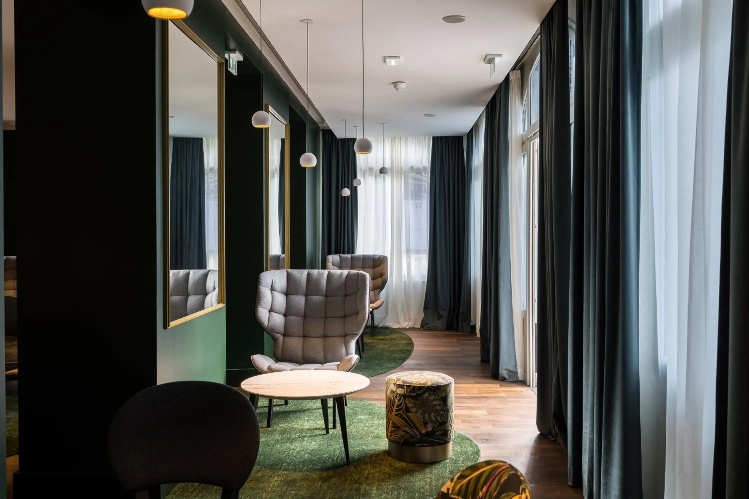 Property building in Aigle Noir Hotel Fontainebleau - MGallery Collection
