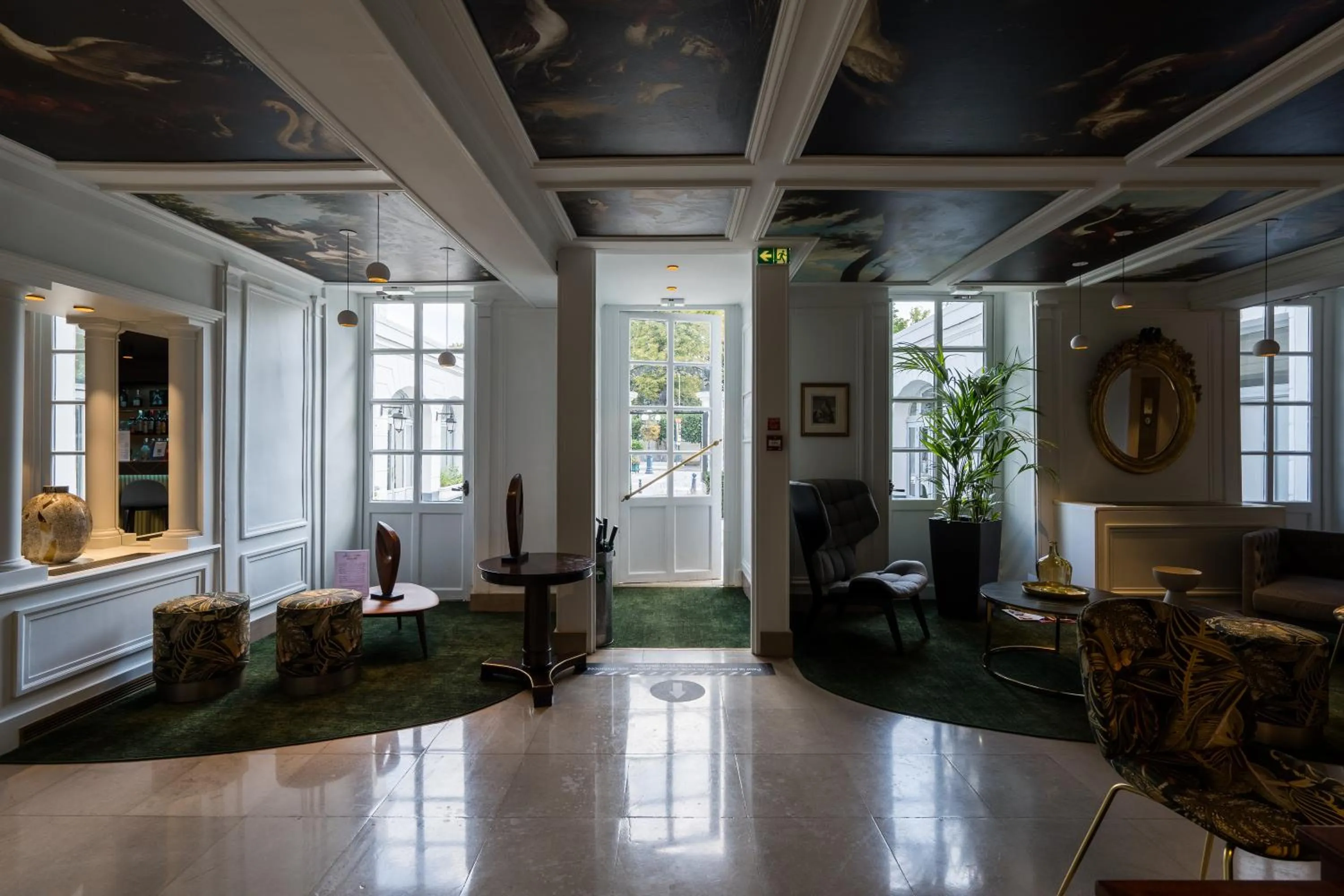 Property building in Aigle Noir Hotel Fontainebleau - MGallery Collection