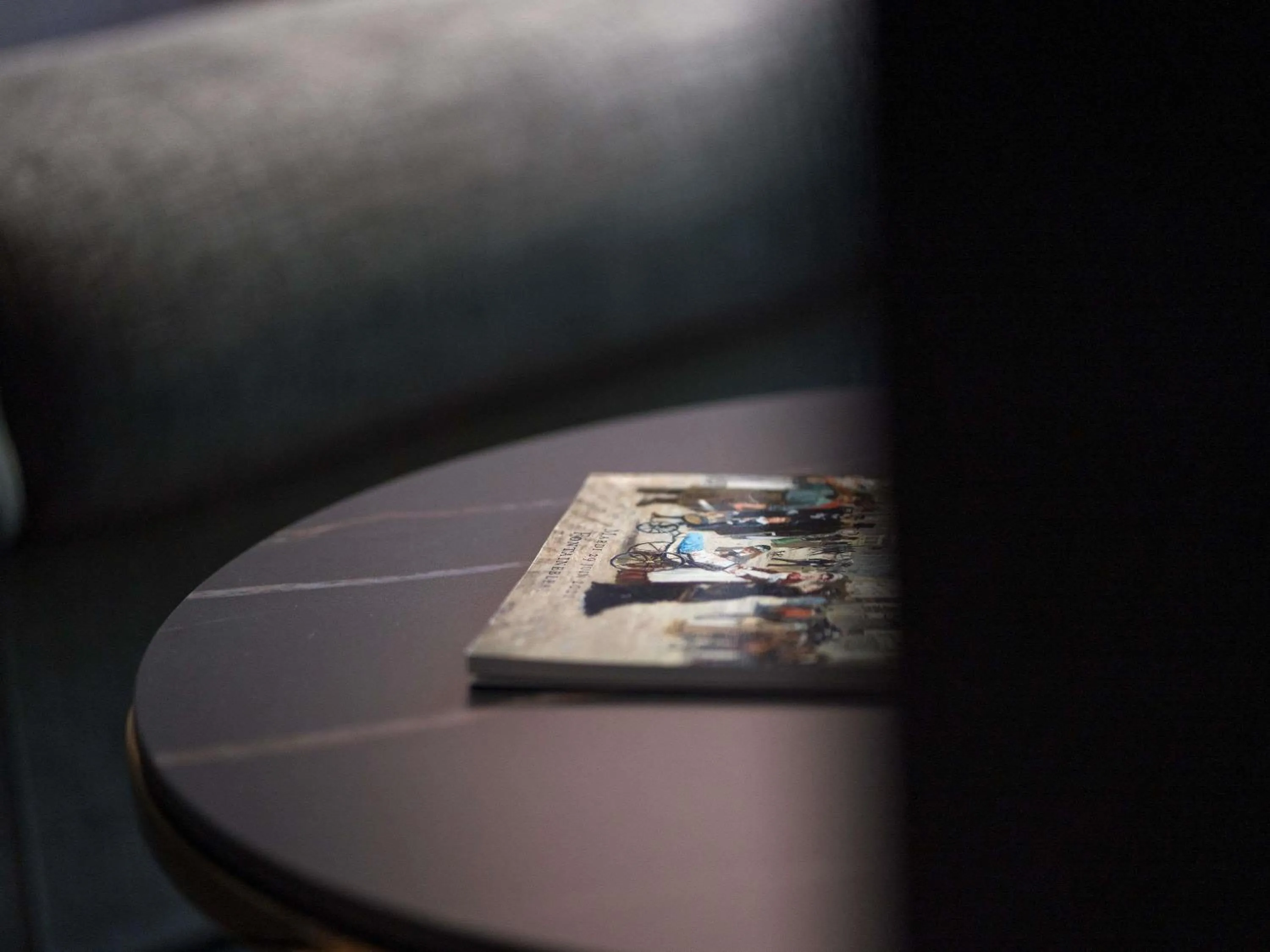 Bedroom in Aigle Noir Hotel Fontainebleau - MGallery Collection