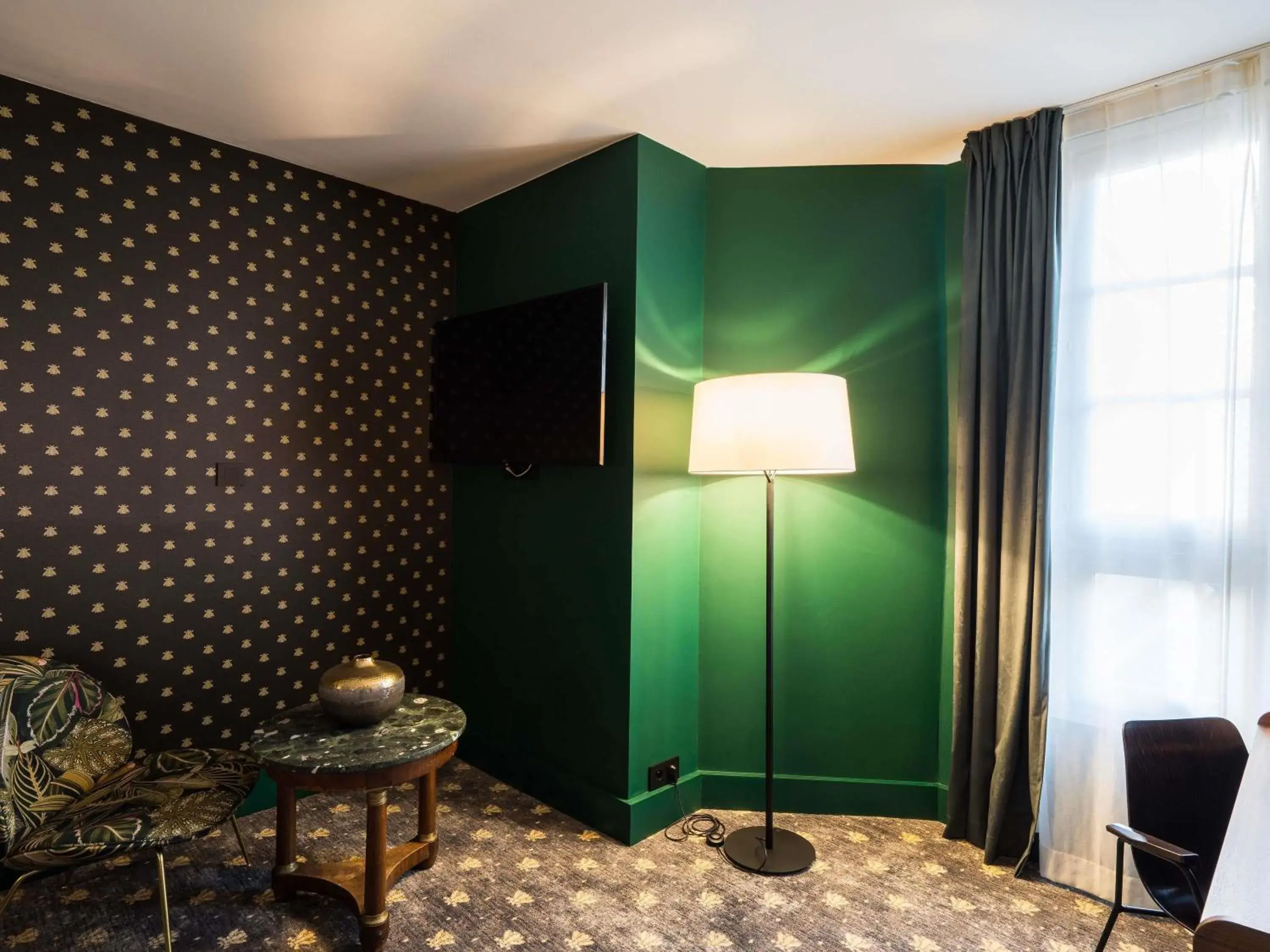 Bedroom in Aigle Noir Hotel Fontainebleau - MGallery Collection Bedroom in Aigle Noir Hotel Fontainebleau - MGallery Collection