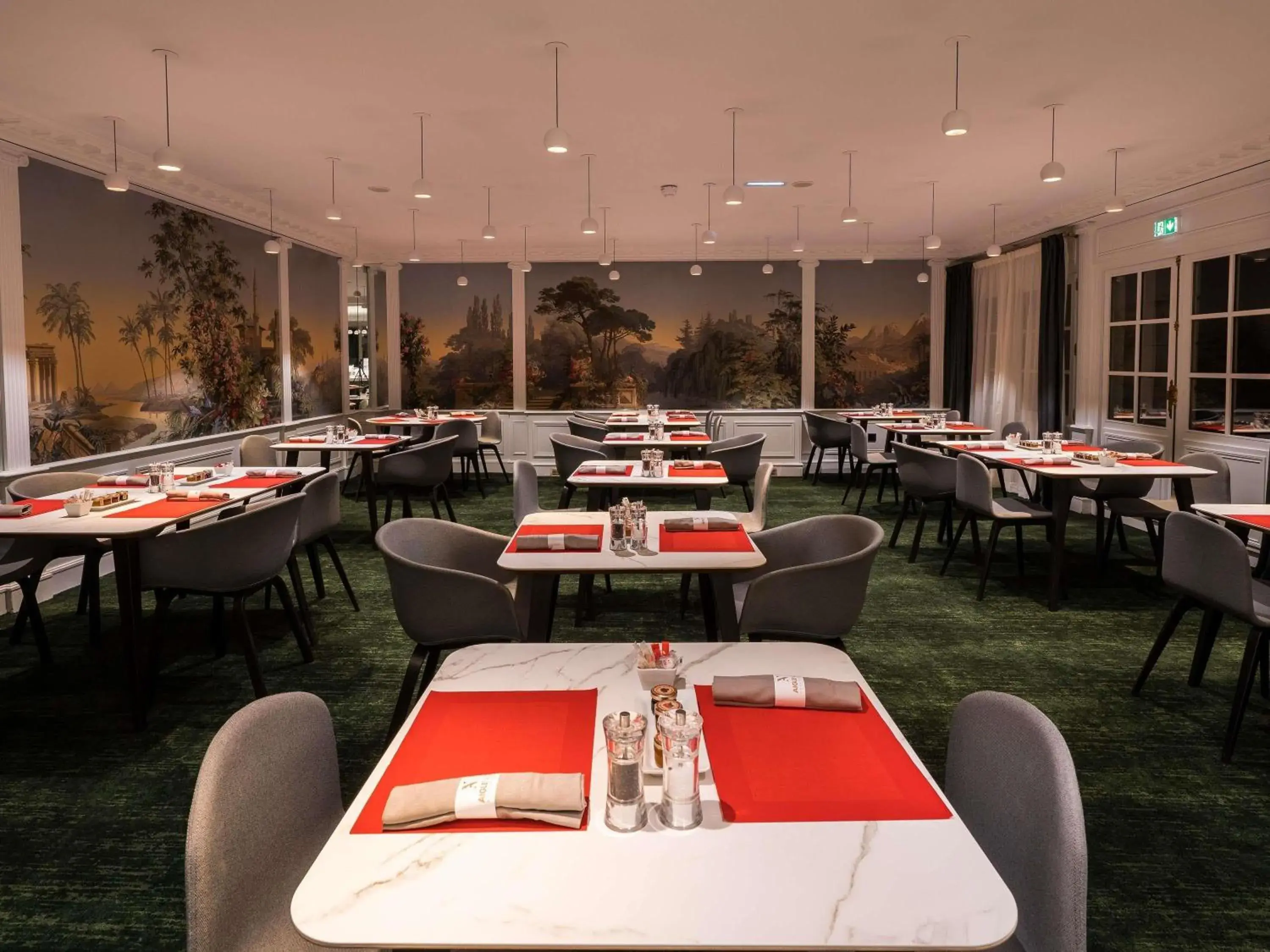 Breakfast in Aigle Noir Hotel Fontainebleau - MGallery Collection Breakfast in Aigle Noir Hotel Fontainebleau - MGallery Collection