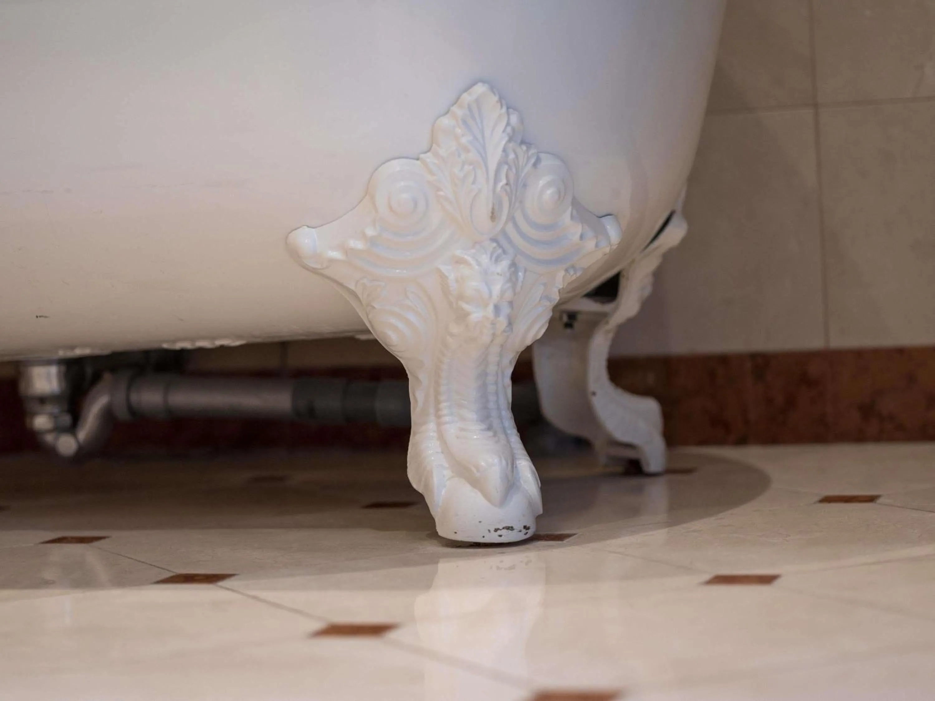 Photo of the whole room in Aigle Noir Hotel Fontainebleau - MGallery Collection