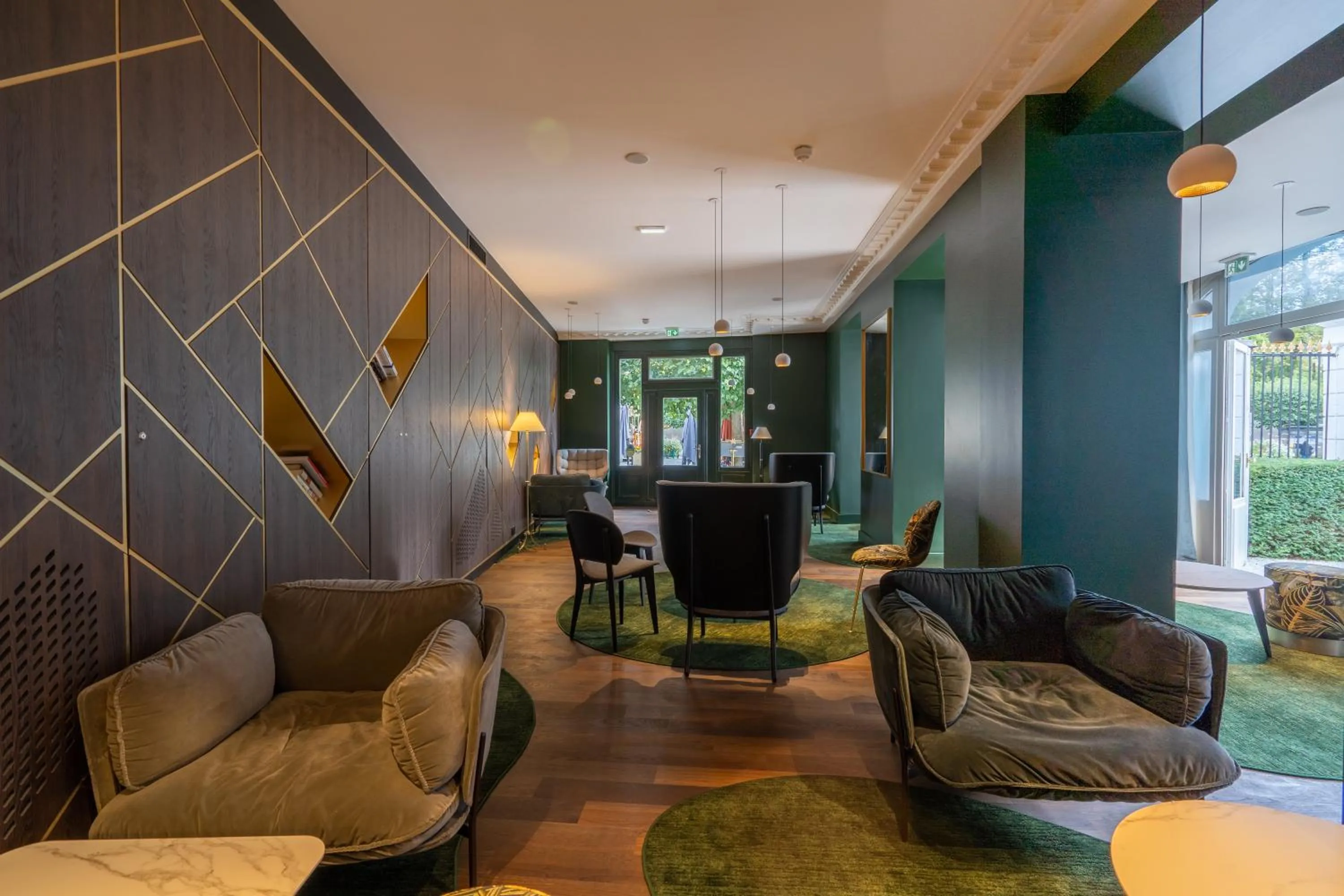 Living room in Aigle Noir Hotel Fontainebleau - MGallery Collection