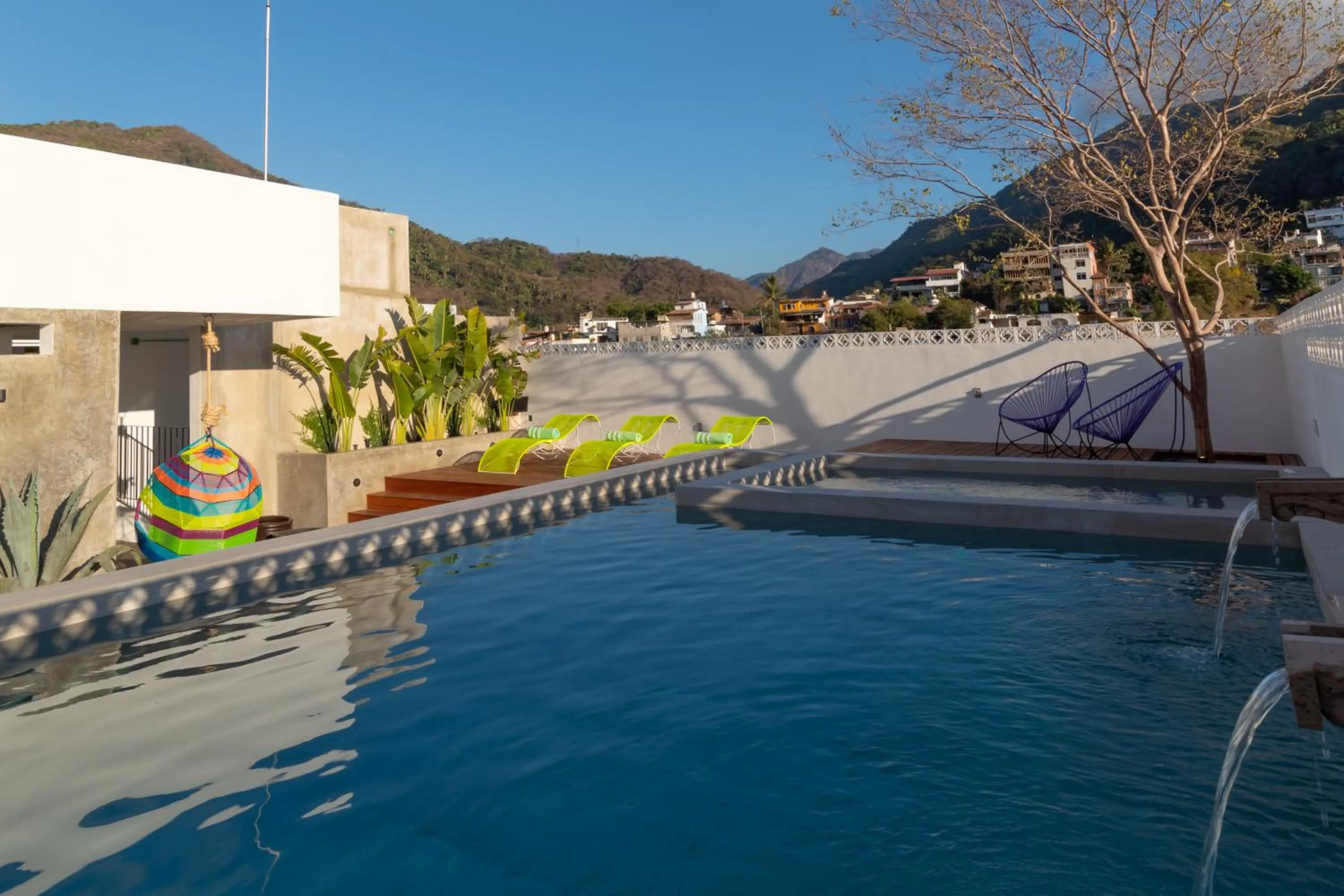 Property building in Cuale