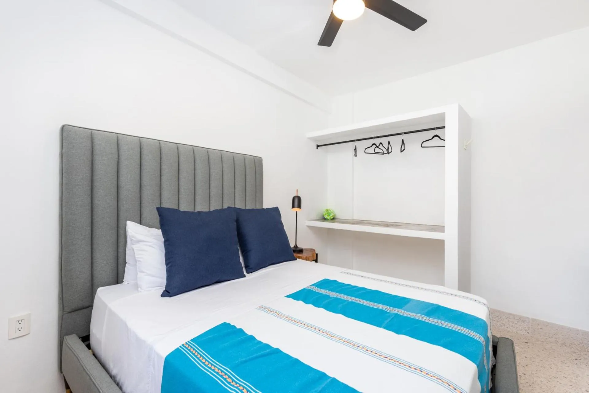 Bedroom, Bed in Cuale