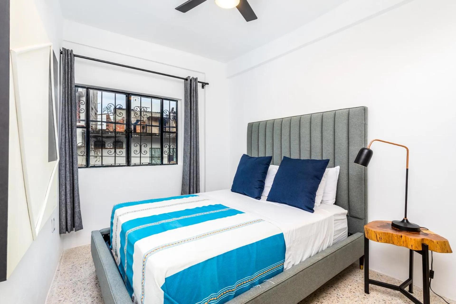 Bedroom, Bed in Cuale