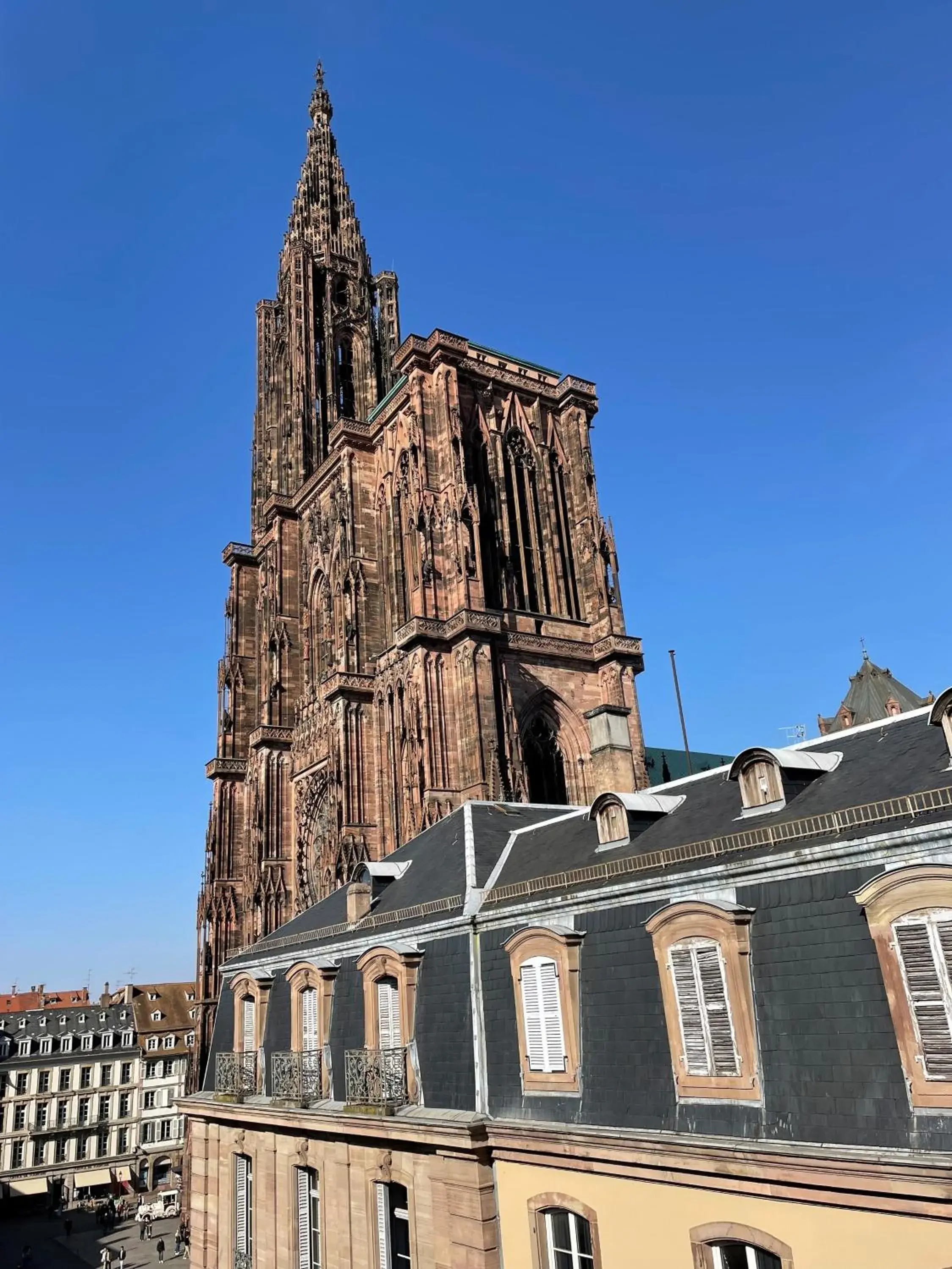 Landmark view in Hôtel Le Rohan, centre Cathédrale Landmark view in Hôtel Le Rohan, centre Cathédrale