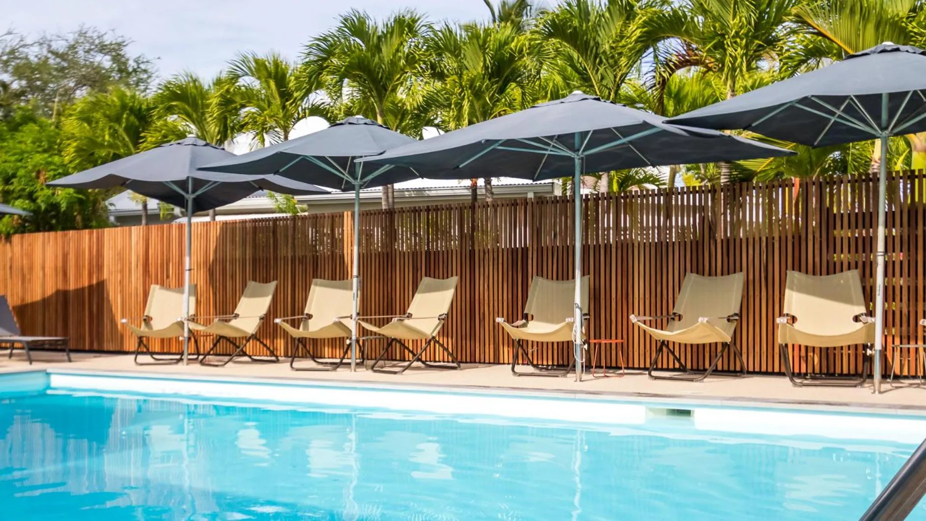 Swimming pool in Latitude 21