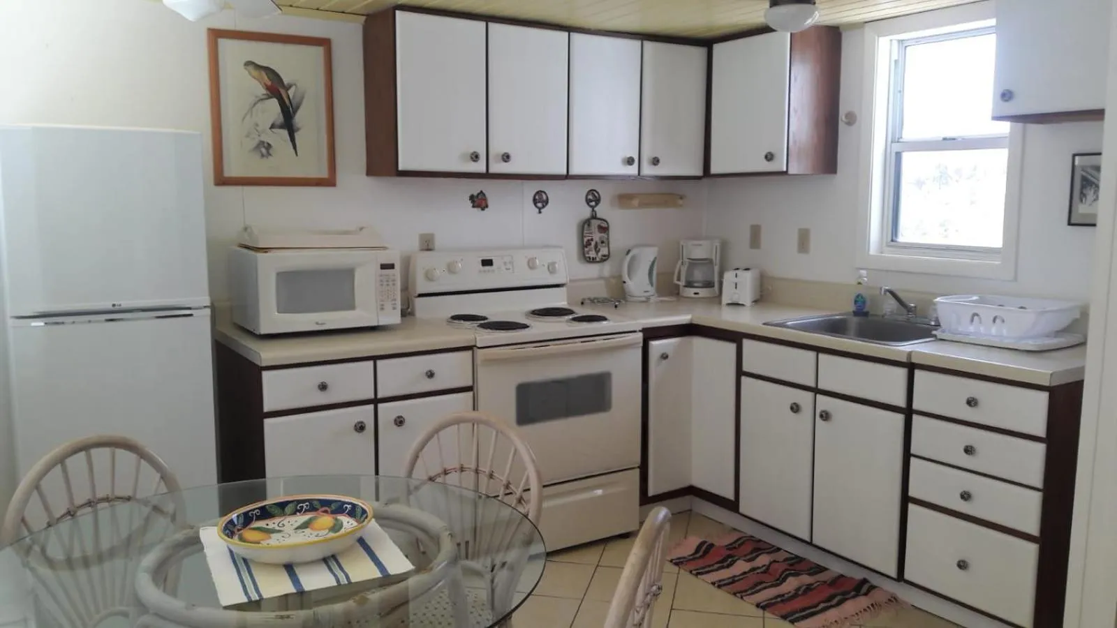 Kitchen or kitchenette in Sealofts On The Beach