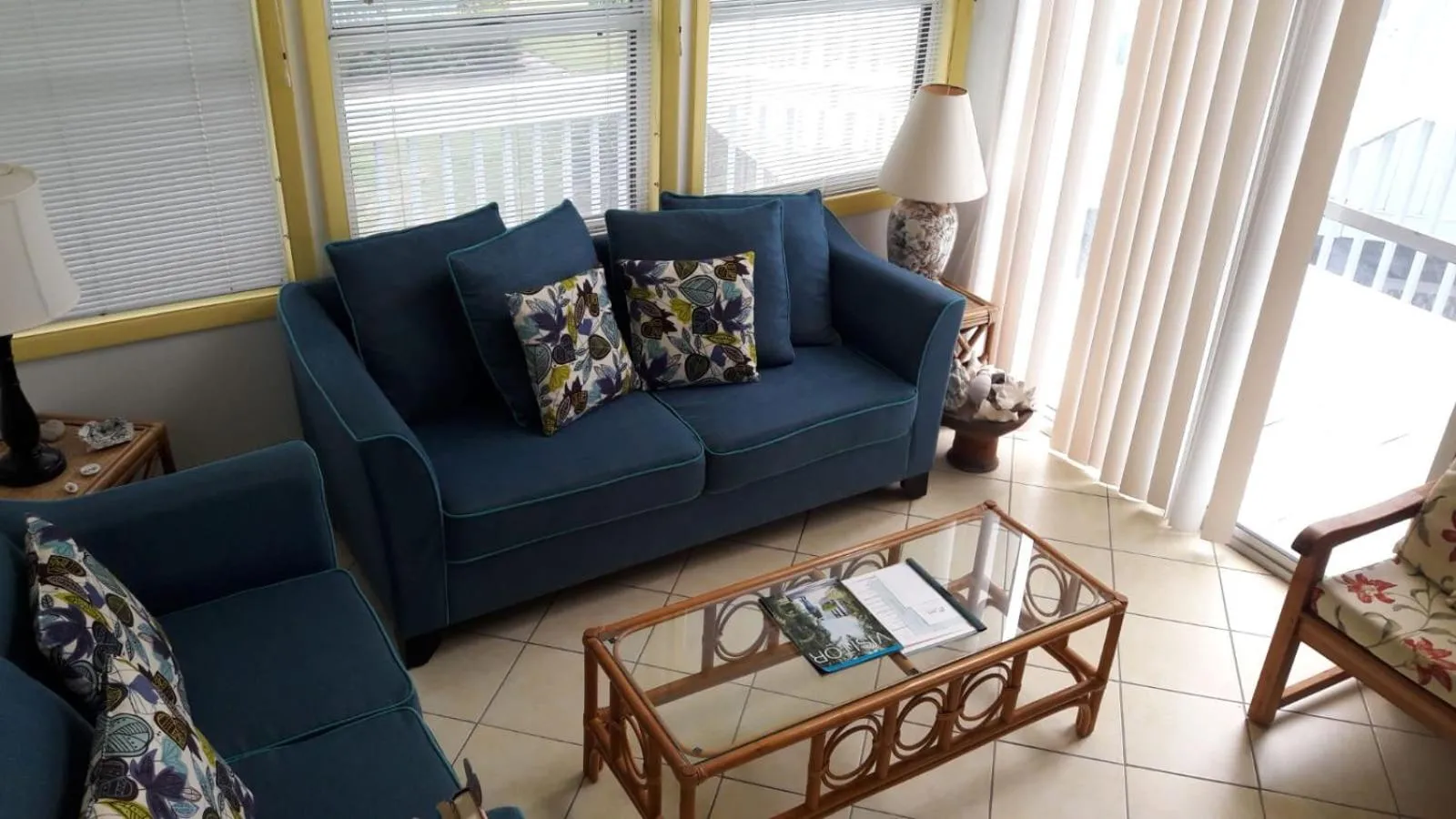 Living room in Sealofts On The Beach
