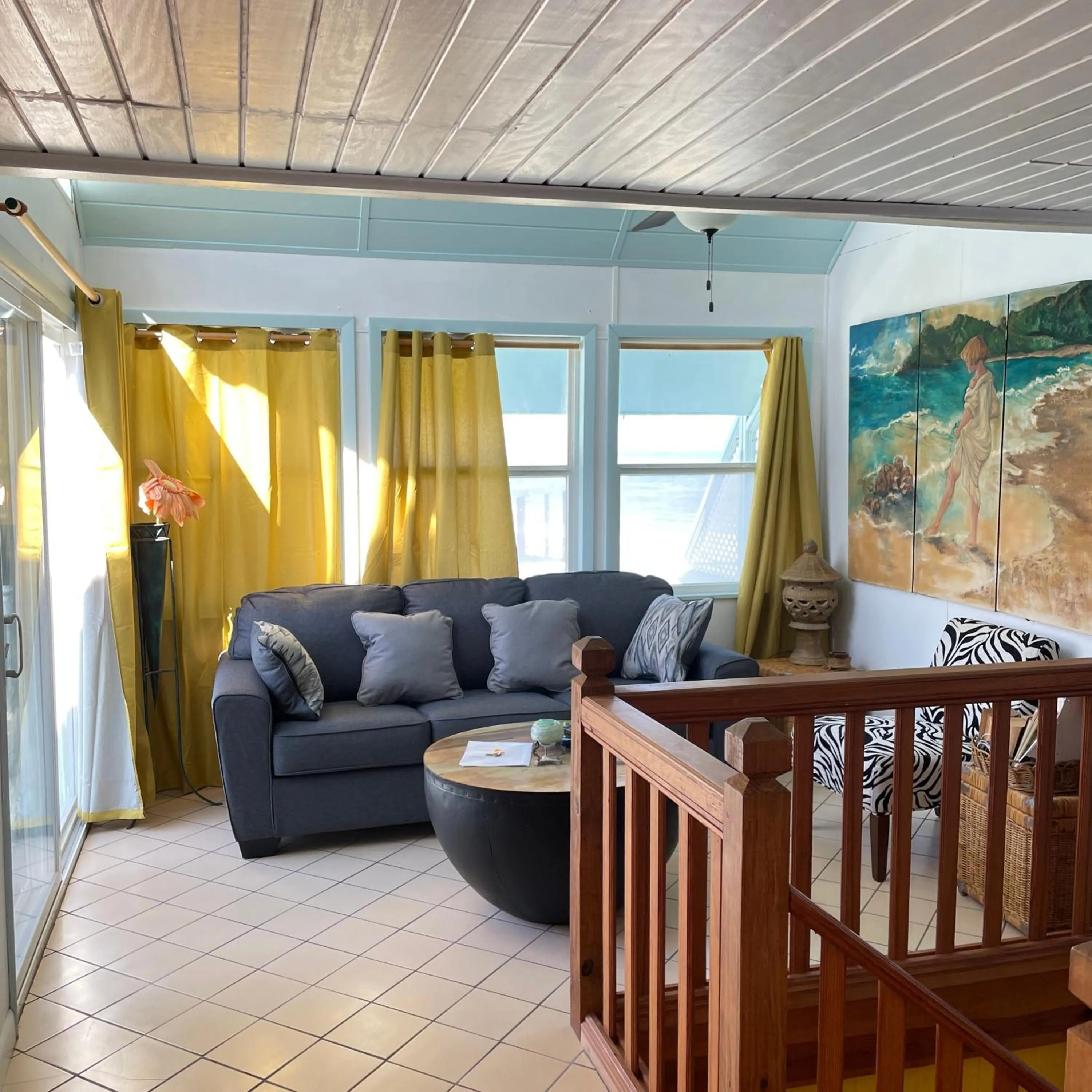 Living room in Sealofts On The Beach