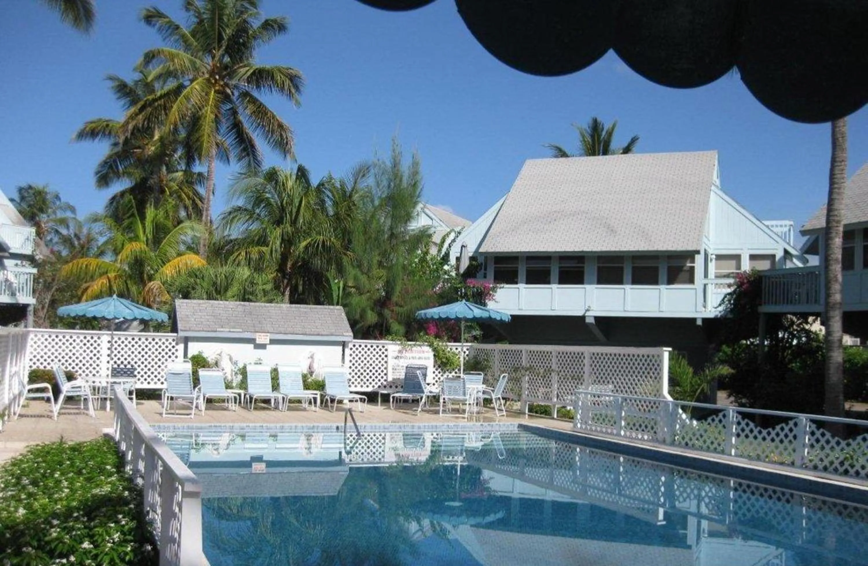 Swimming pool in Sealofts On The Beach
