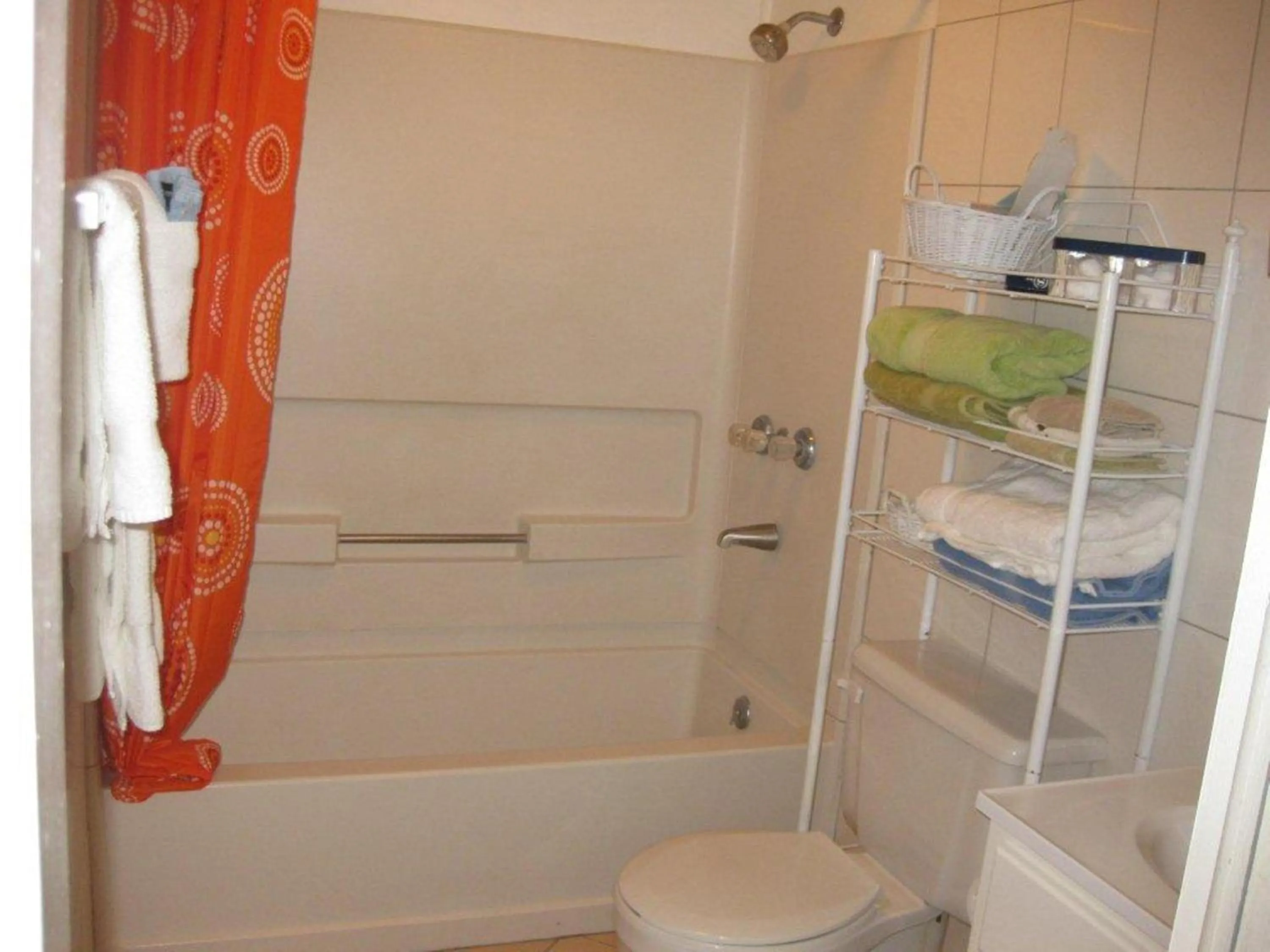 Bathroom in Sealofts On The Beach
