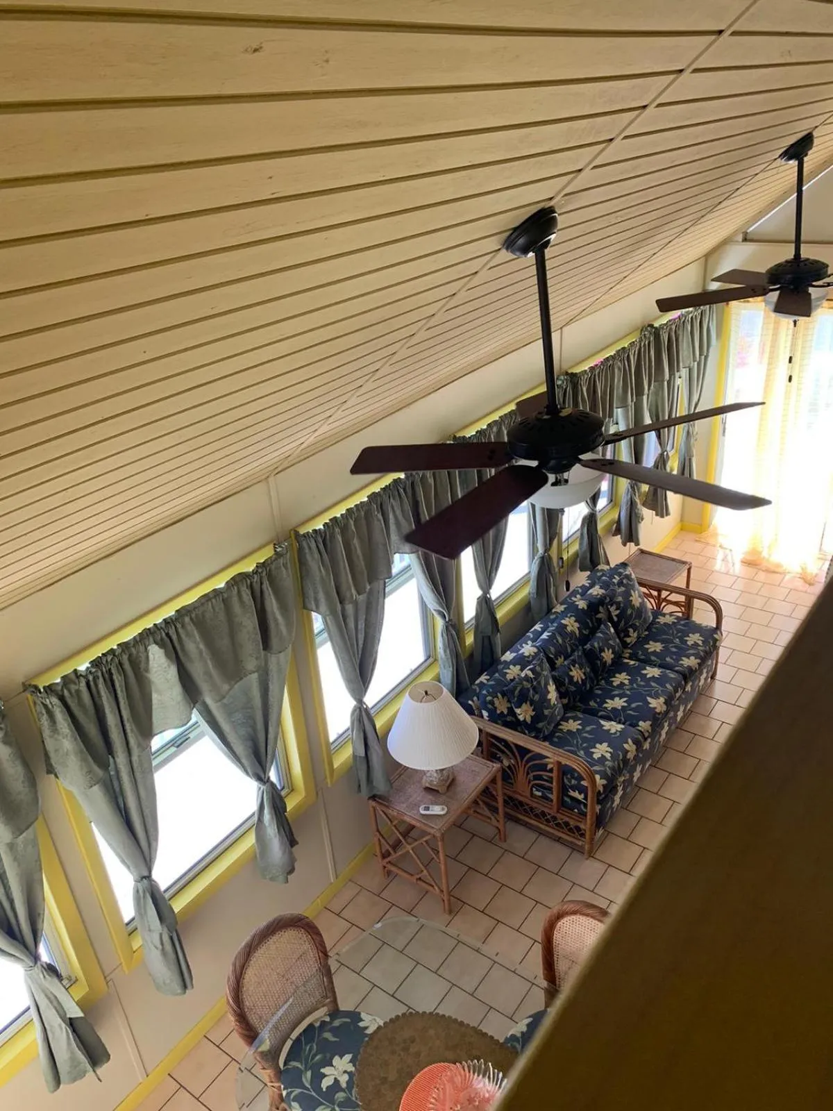 Living room in Sealofts On The Beach