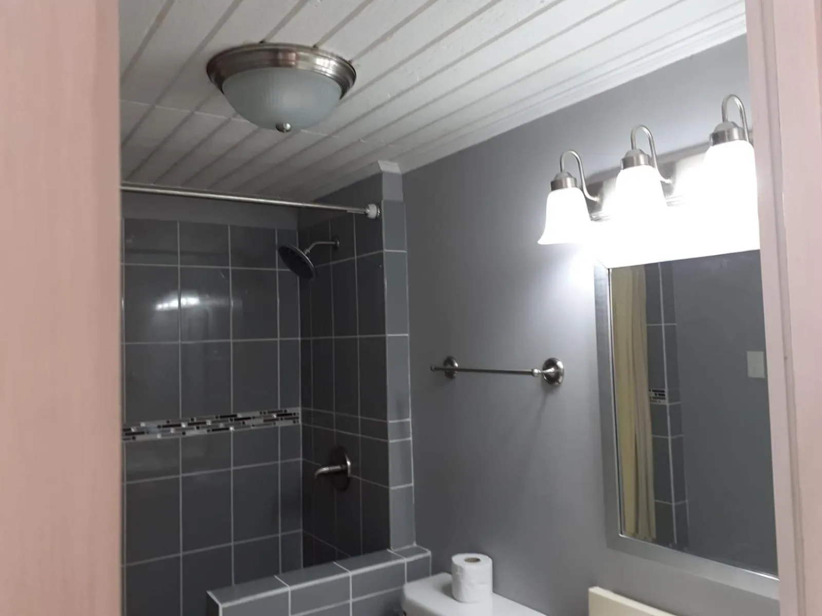 Bathroom in Sealofts On The Beach
