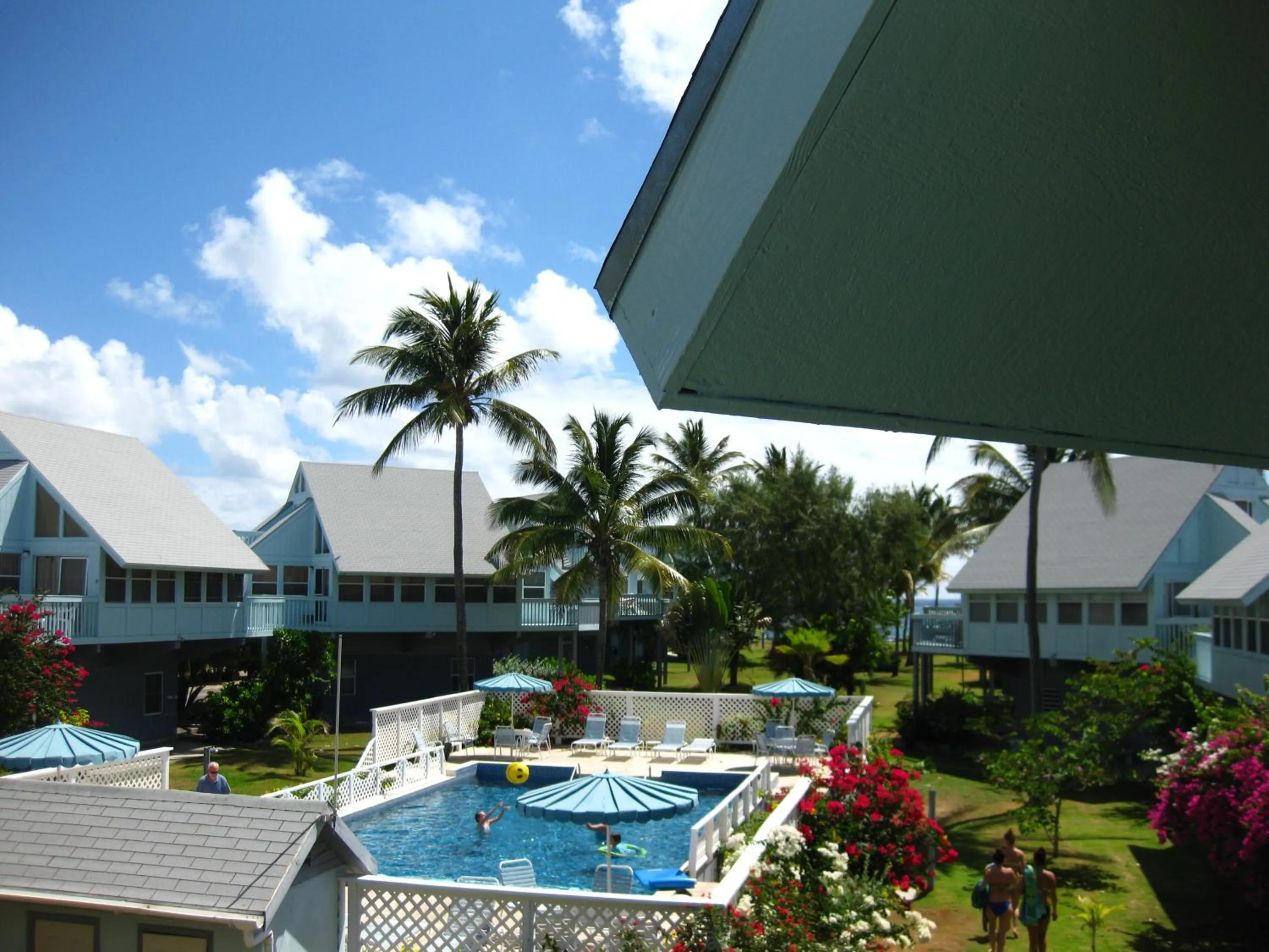 Swimming pool in Sealofts On The Beach