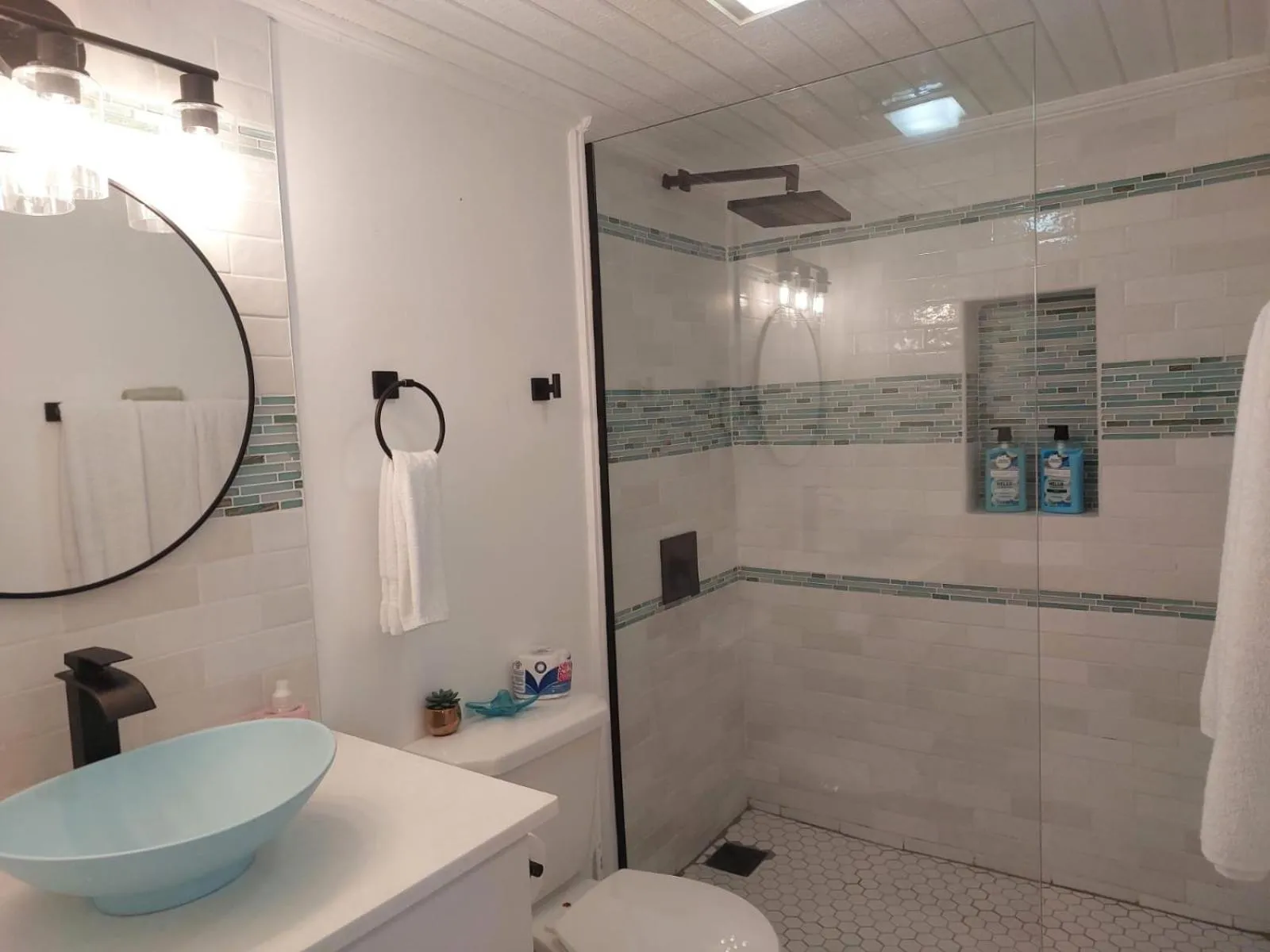 Shower in Sealofts On The Beach