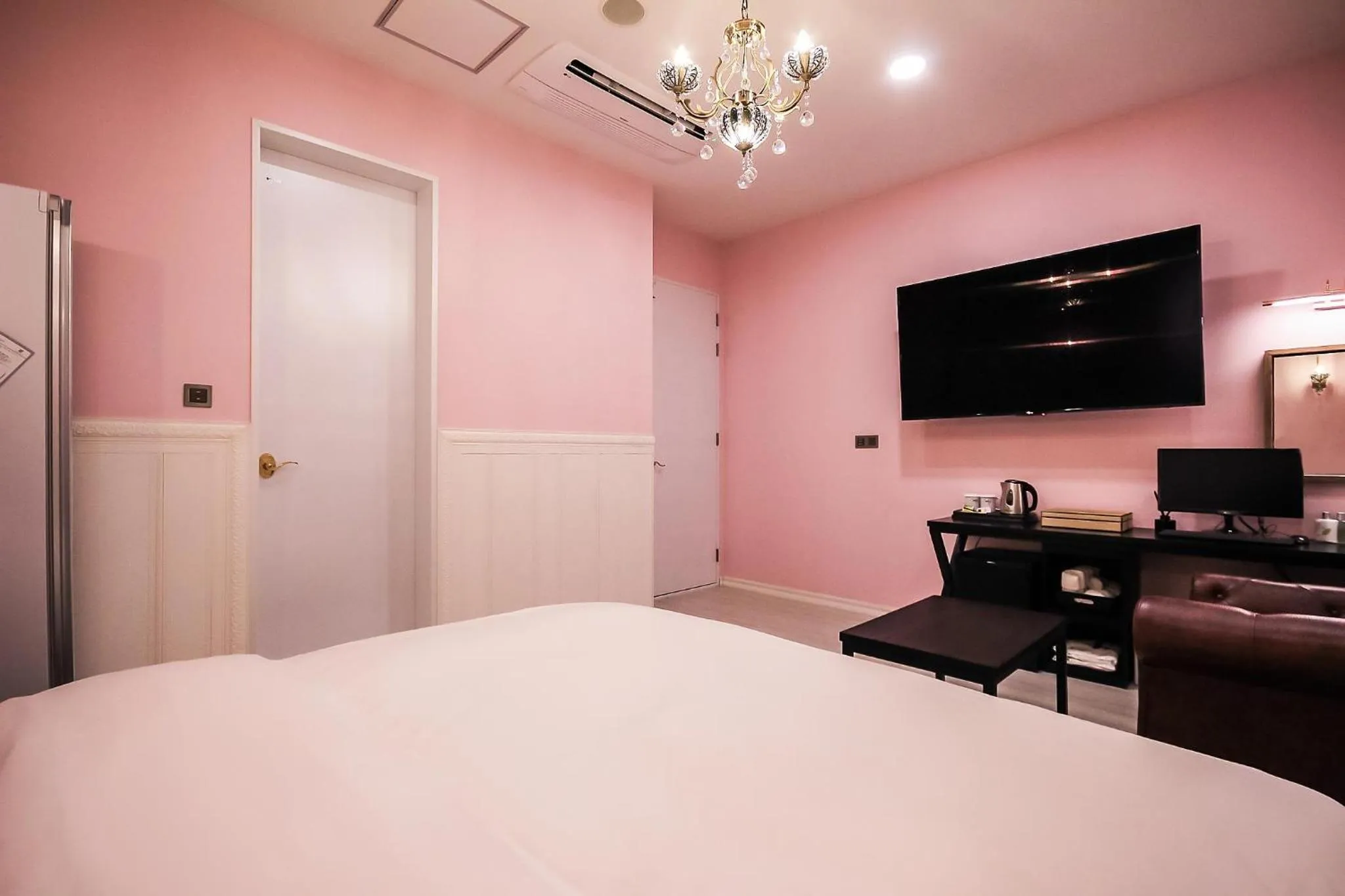 TV/Entertainment Center in Hotel Seowa