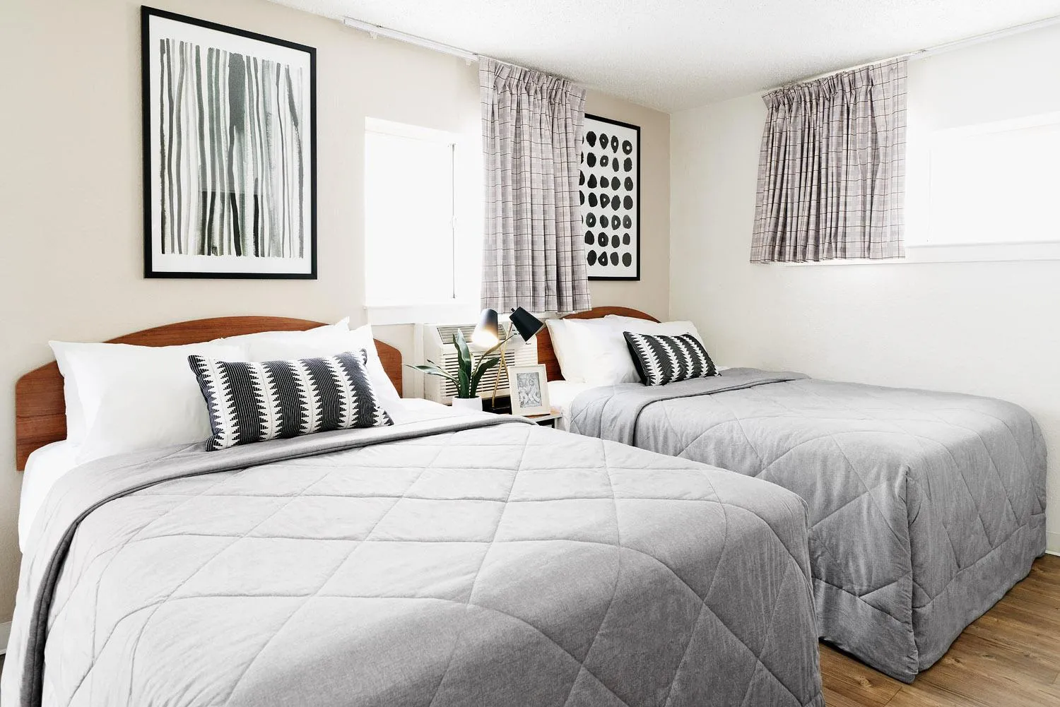 Bed in InTown Suites Extended Stay Houston TX - Greenspoint