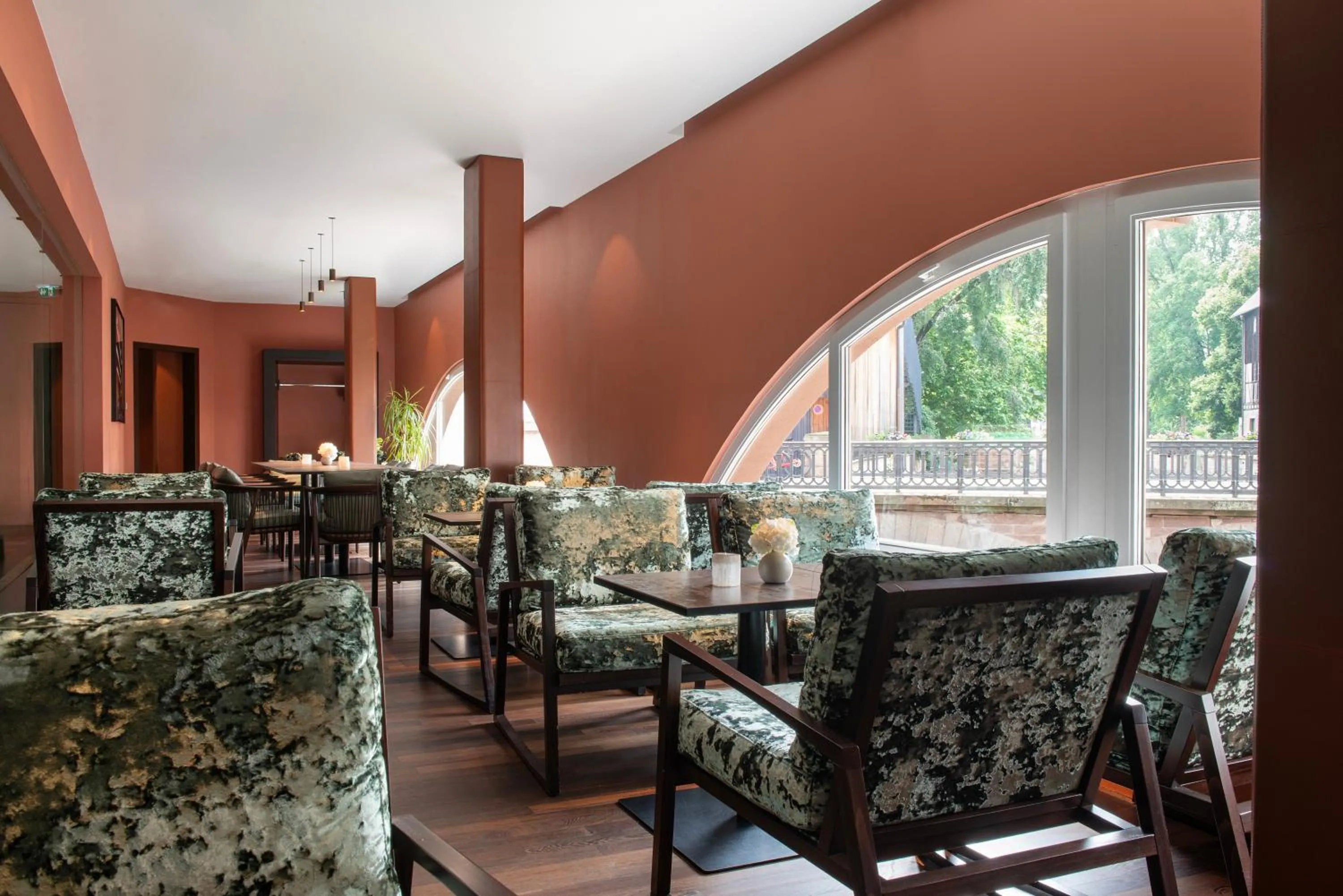 Lounge or bar in Hotel & Spa REGENT PETITE FRANCE