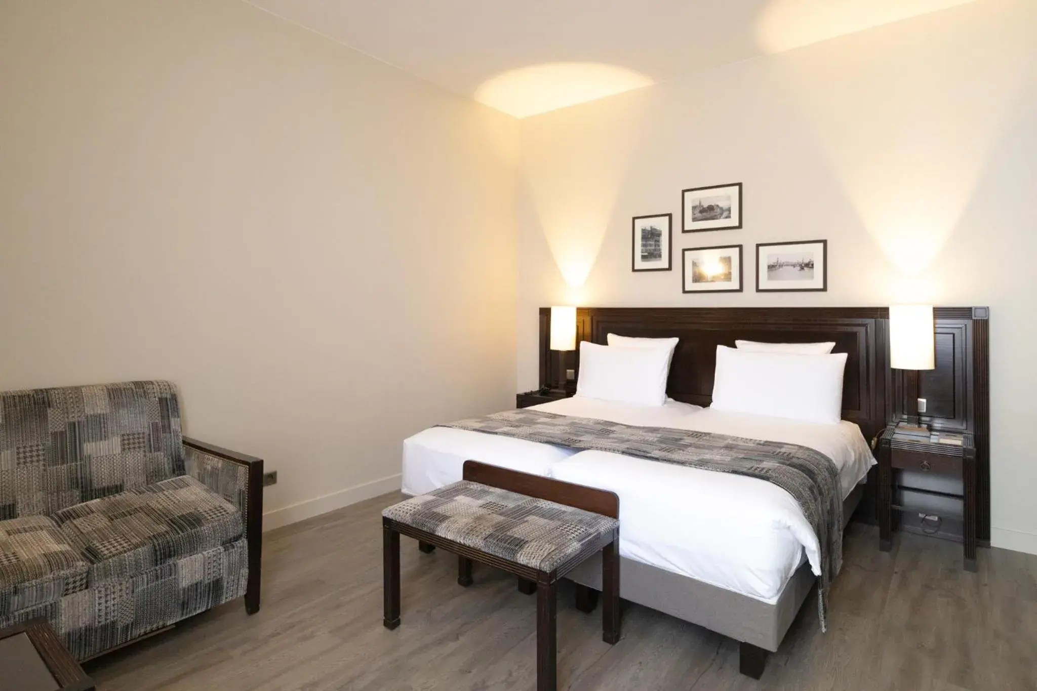 Bedroom, Bed in Hôtel Régent Contades Bedroom, Bed in Hôtel Régent Contades