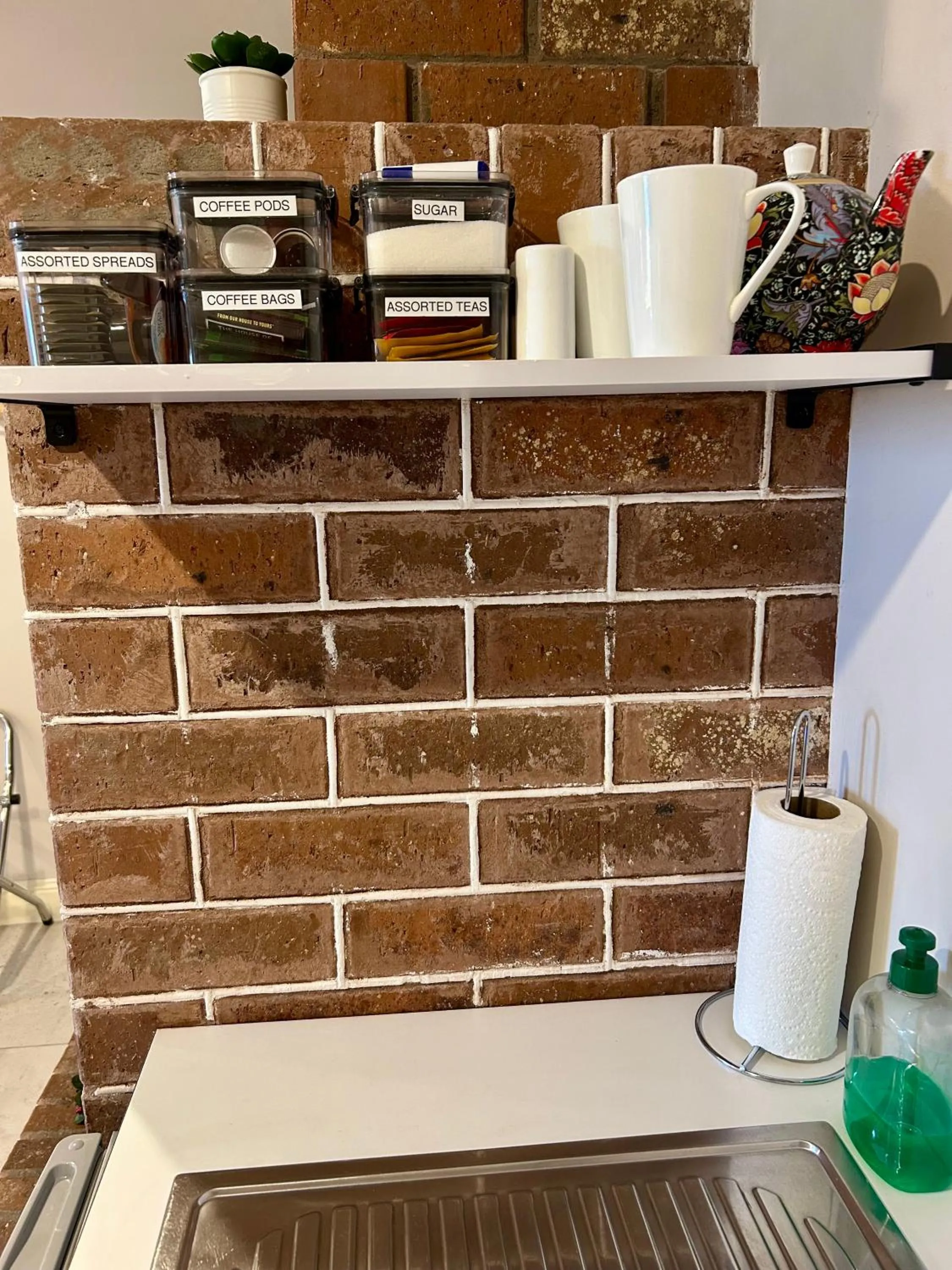 Kitchen or kitchenette in The Cosy Bungalow